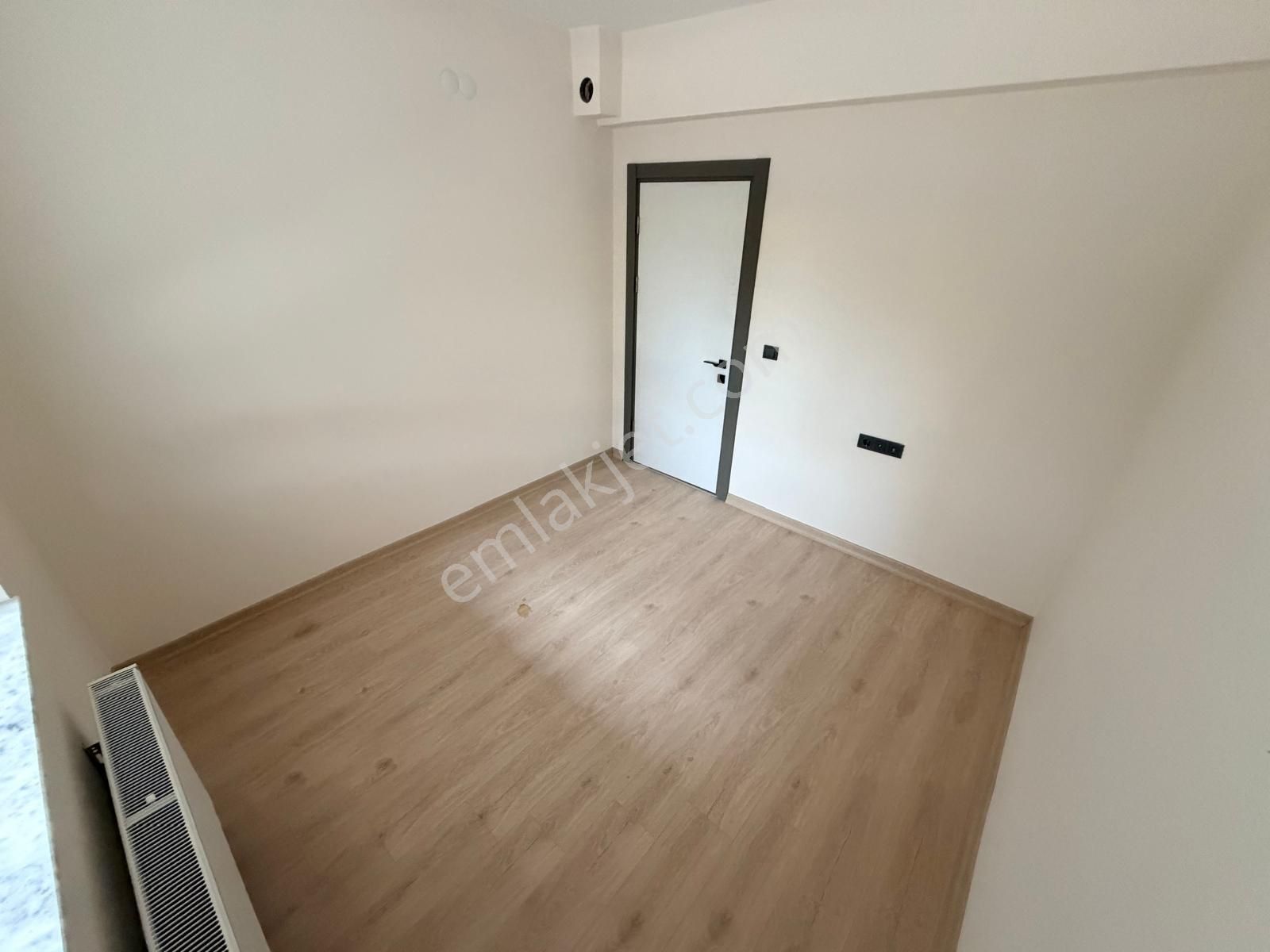 Yuvam'dan Site İçerisinde Ebeveyn Banyolu Giyinme Odalı Lüks 3+1 - Görsel 5