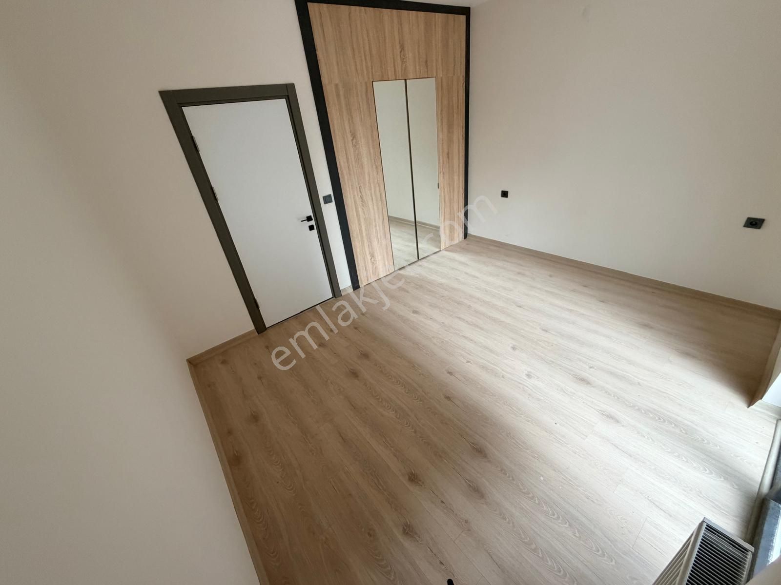 Yuvam'dan Site İçerisinde Ebeveyn Banyolu Giyinme Odalı Lüks 3+1 - Görsel 31