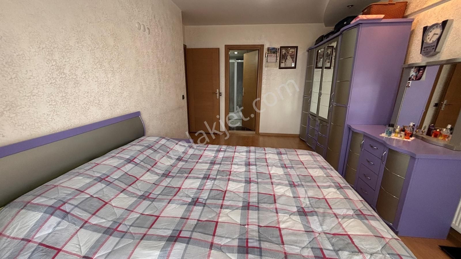 İzmir Küçük Çiğli Mah. Cadde Üzerinde 3+1 Satılık Daire Cb Ph - Görsel 24