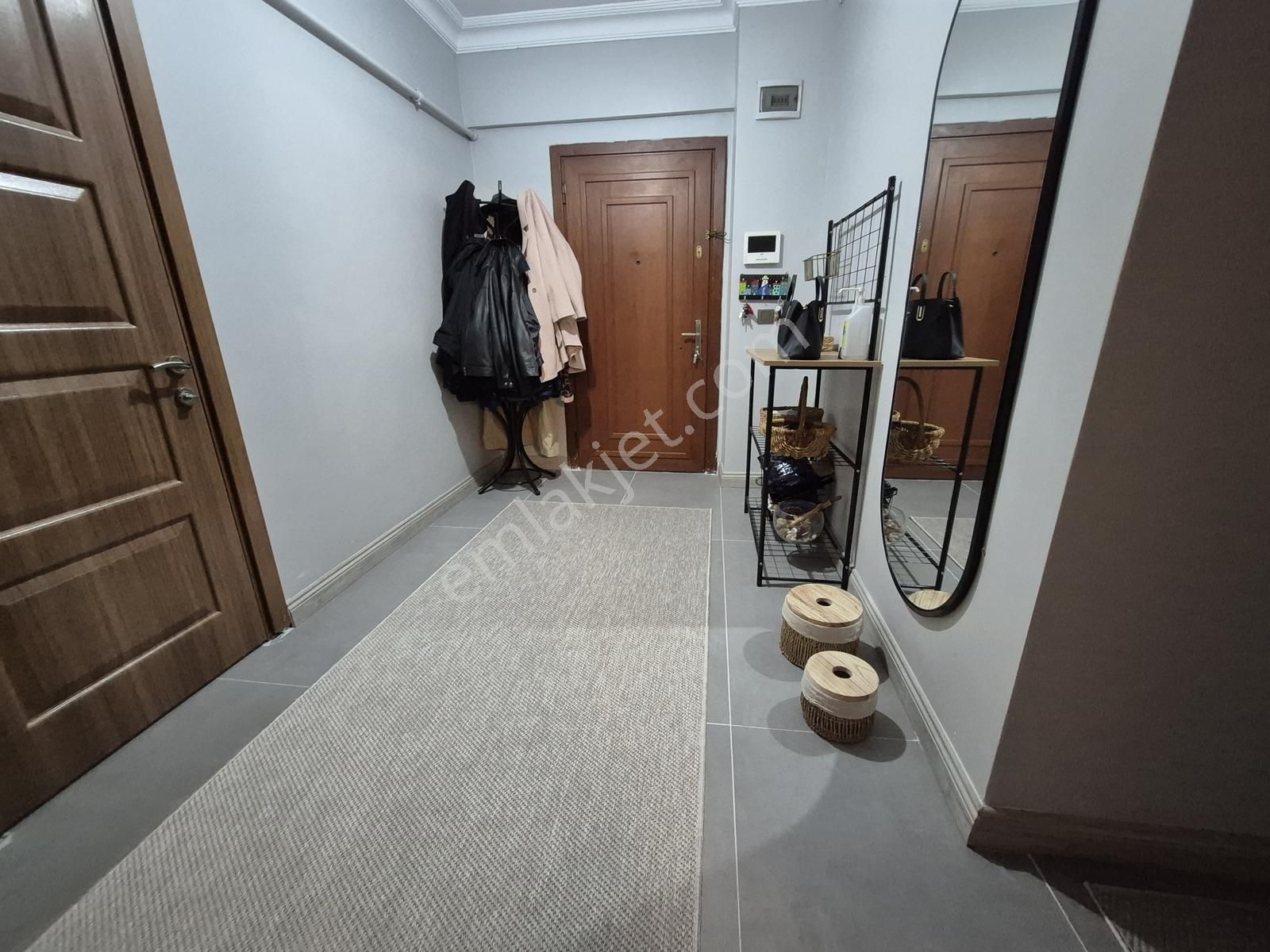 Beylikdüzü Barış Mah.de Satılık 3+1 Daire-ful Tadilatlı - Görsel 23