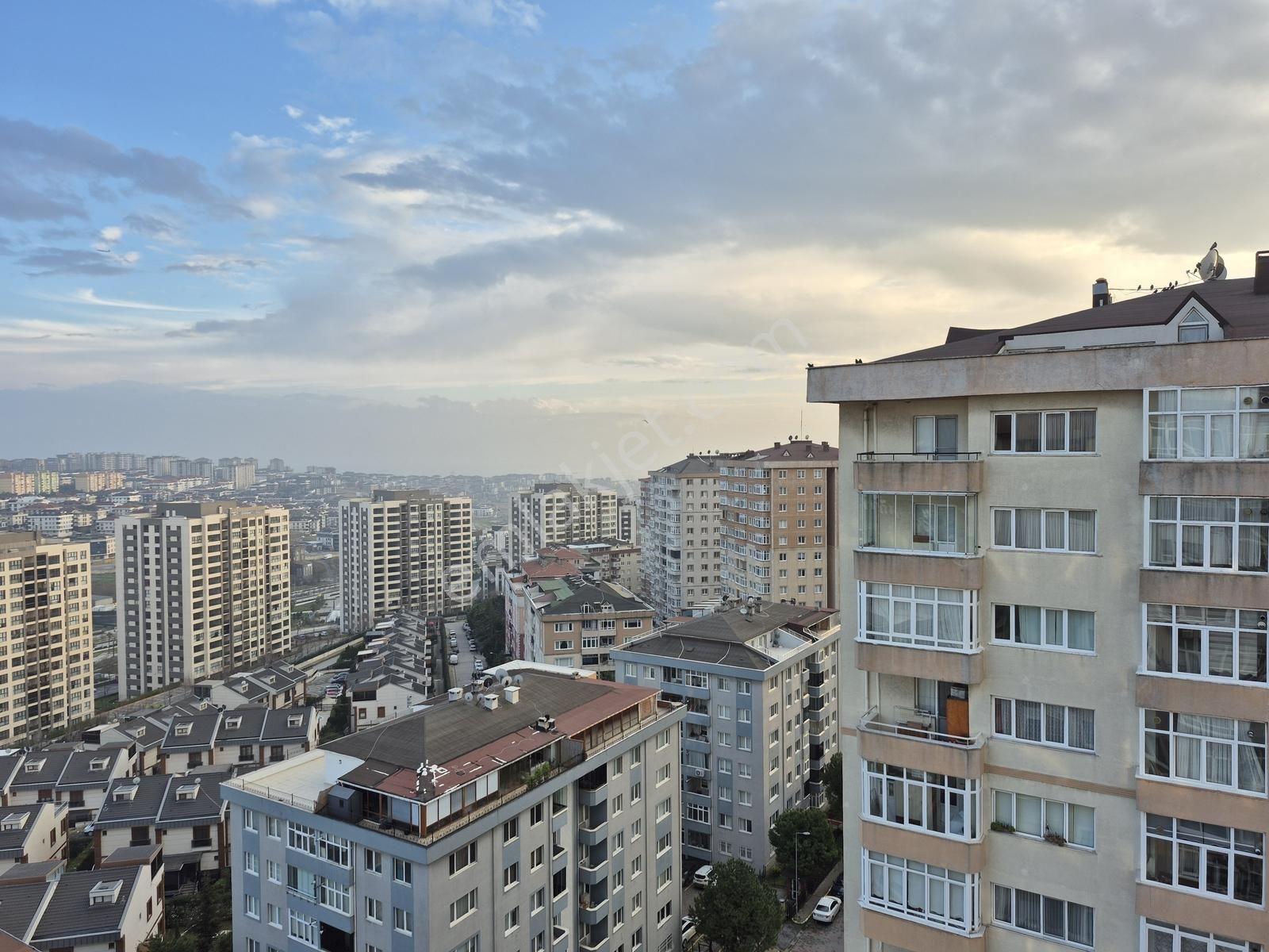 Beylikdüzü Barış Mah.de Satılık 3+1 Daire-ful Tadilatlı - Görsel 25