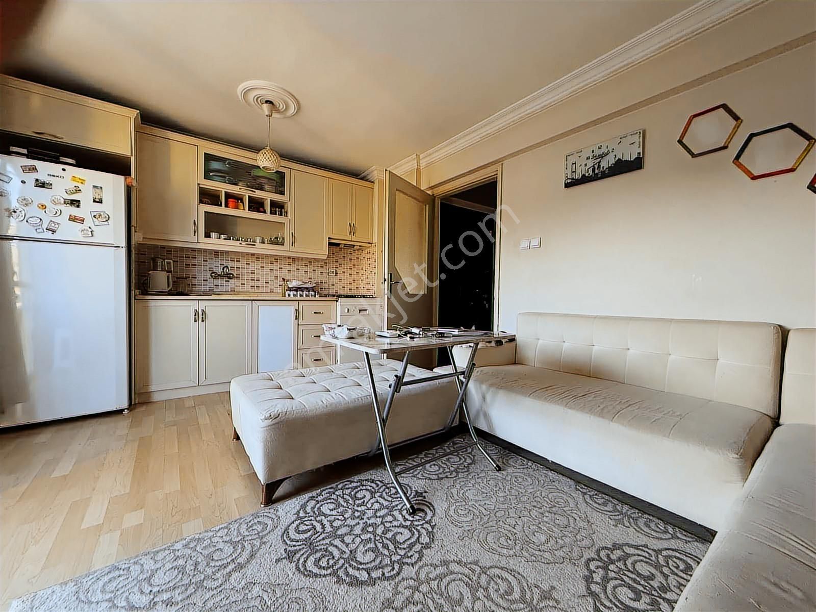 Karşıyaka Nergiz Goncalarda Satılık 2+1 Daire - Görsel 2