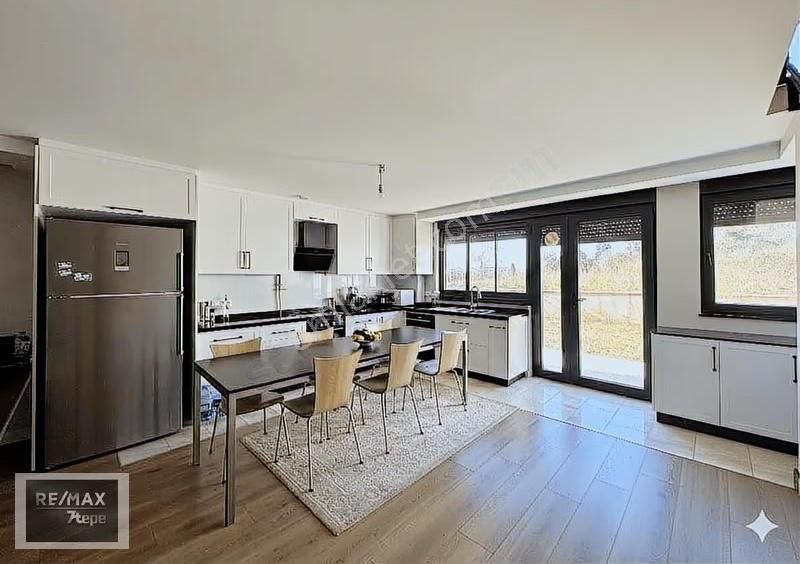 Çengelköyde Tarih Ve Boğaz Manzaralı Tam Müstakil Kiralık Villa - Görsel 10