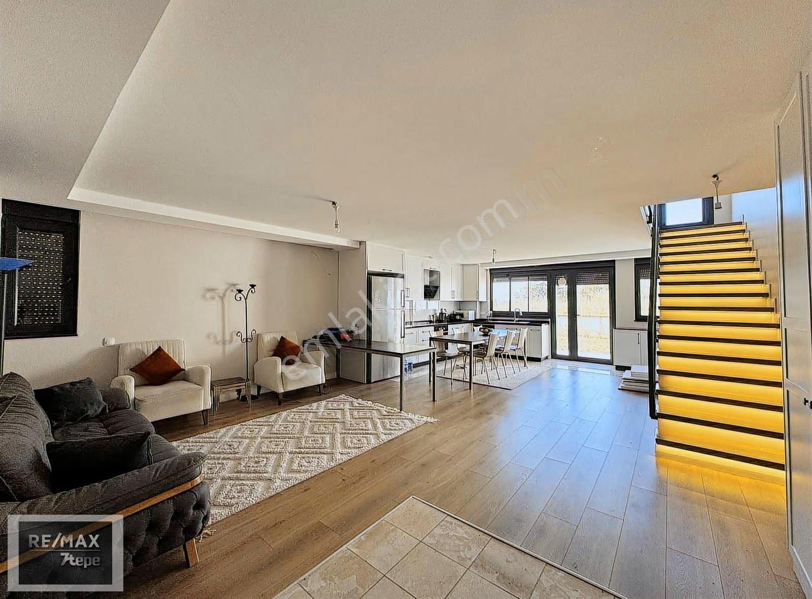 Çengelköyde Tarih Ve Boğaz Manzaralı Tam Müstakil Kiralık Villa - Görsel 26