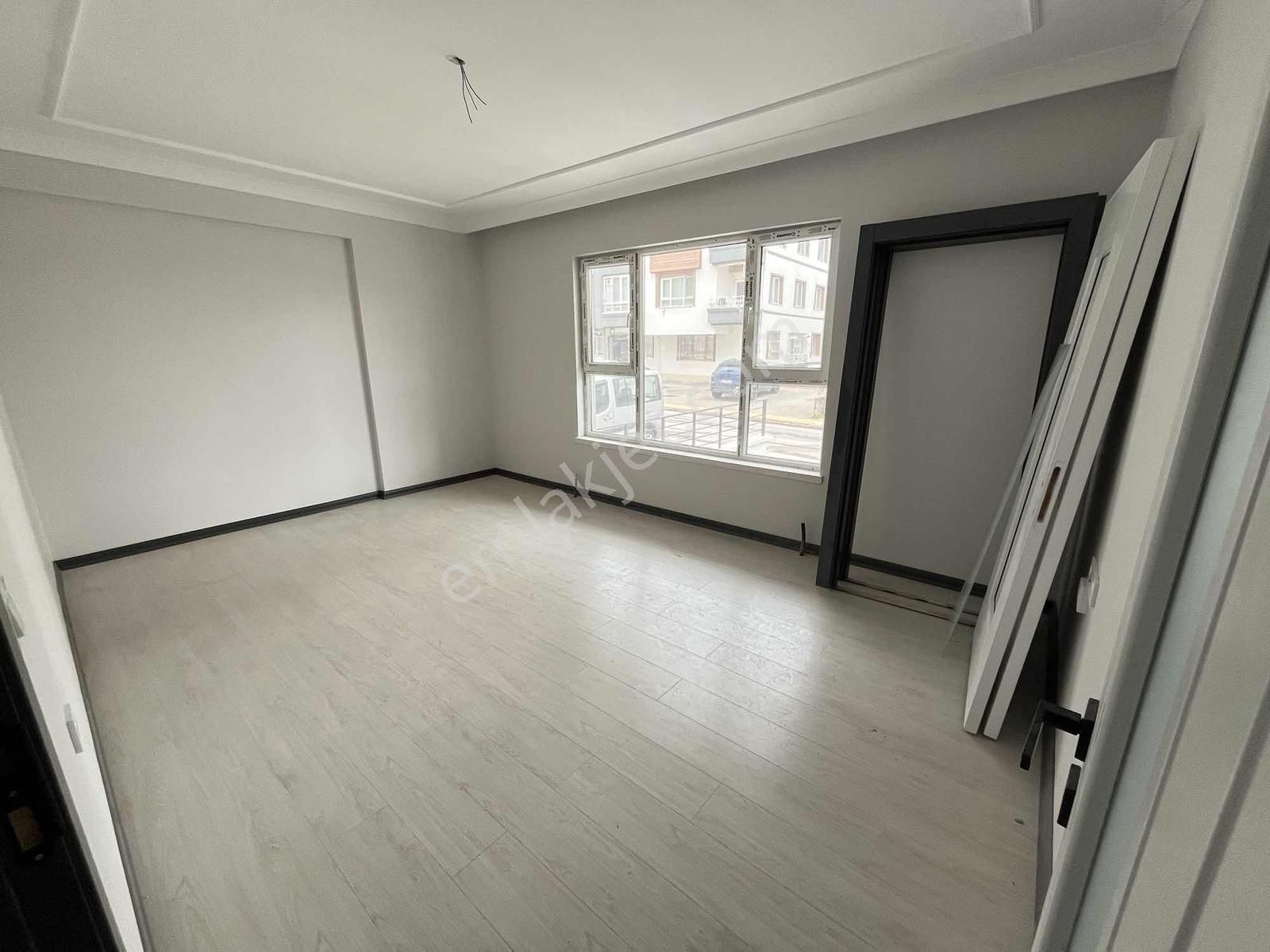 Merkezi Konum Çarşı Yakını 2+1 90m2 K.otoparklı Fırsat Daire !! - Görsel 3