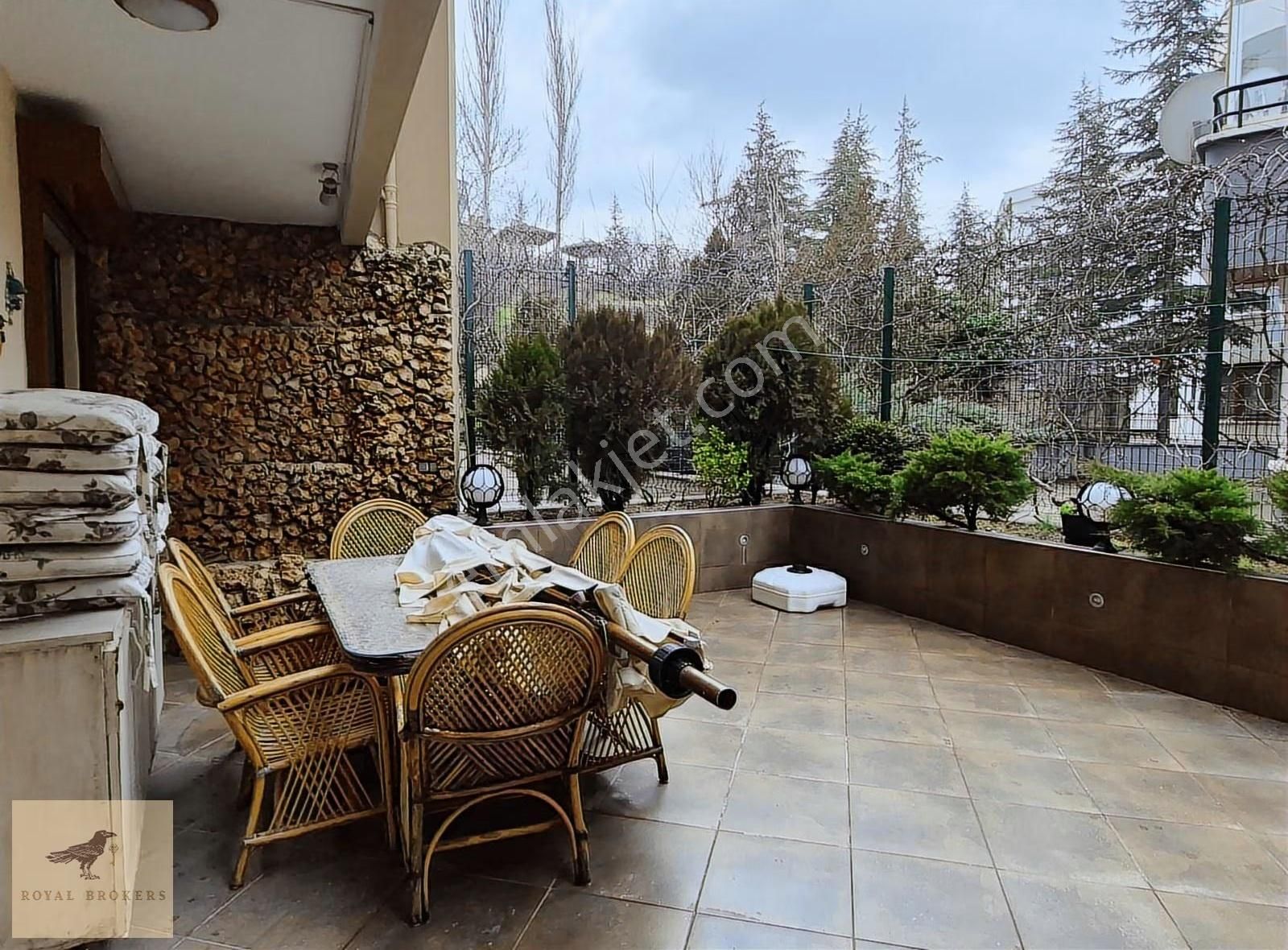 Yızdız Hilal Mahallesinde Bahçe Katı Bakımlı Satılık 3+1 Daire - Görsel 4