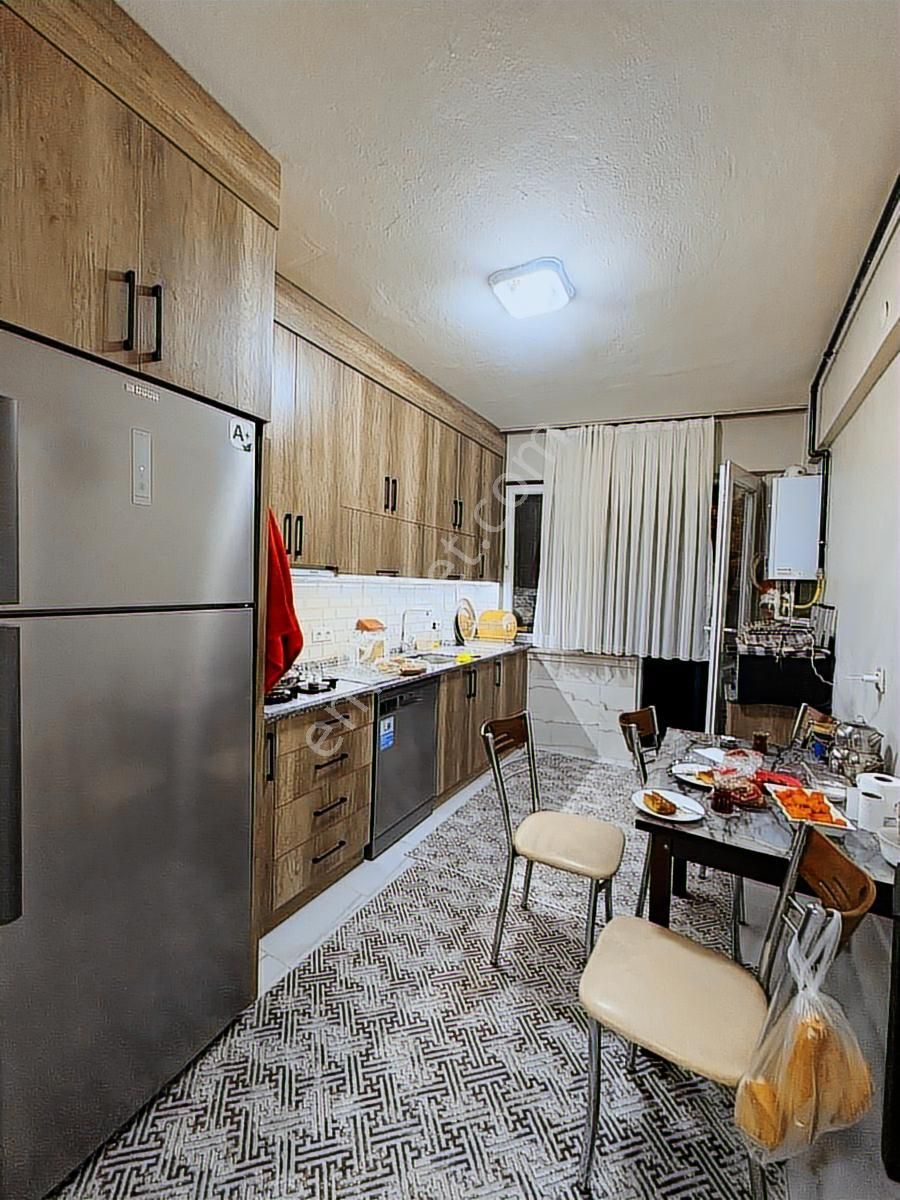 Erkaya'dan Çınar'da 3+1 145m2 Masrafsiz Full Tadilatli Daire - Görsel 15