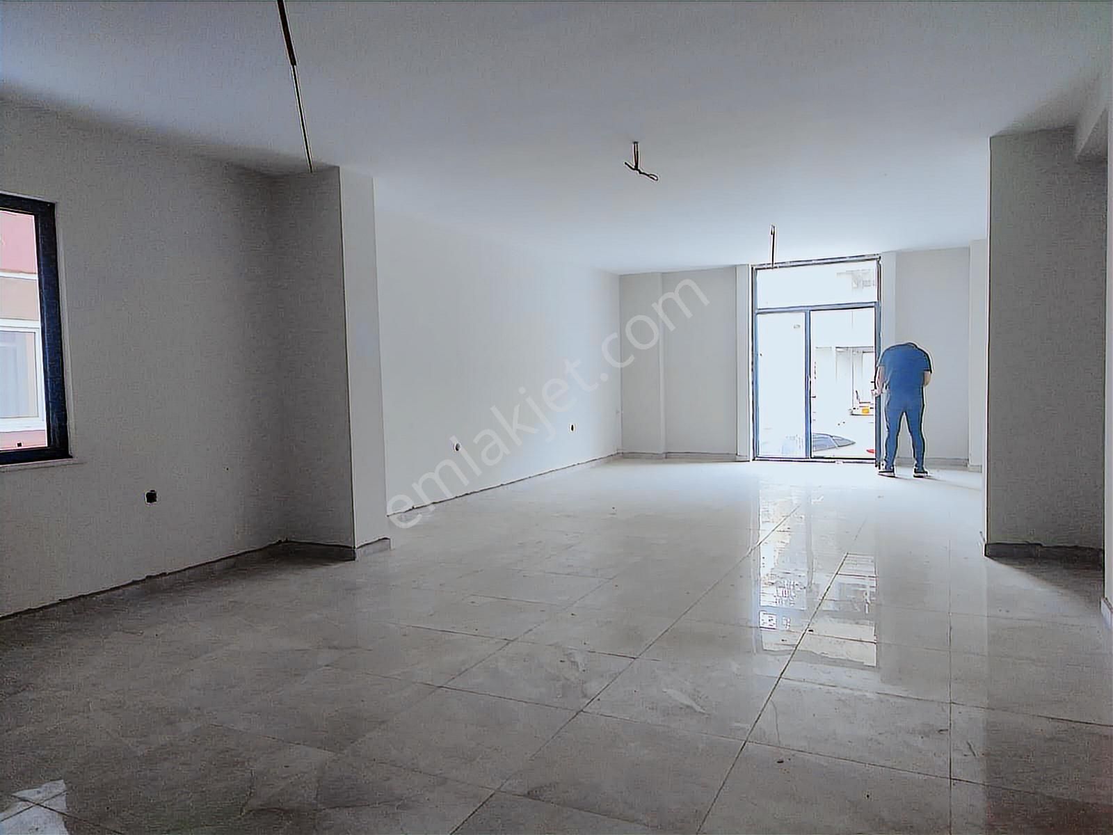 Mahir Emlak' Tan Kirazlı Caddesinde Satılık 85 M2 İşyeri