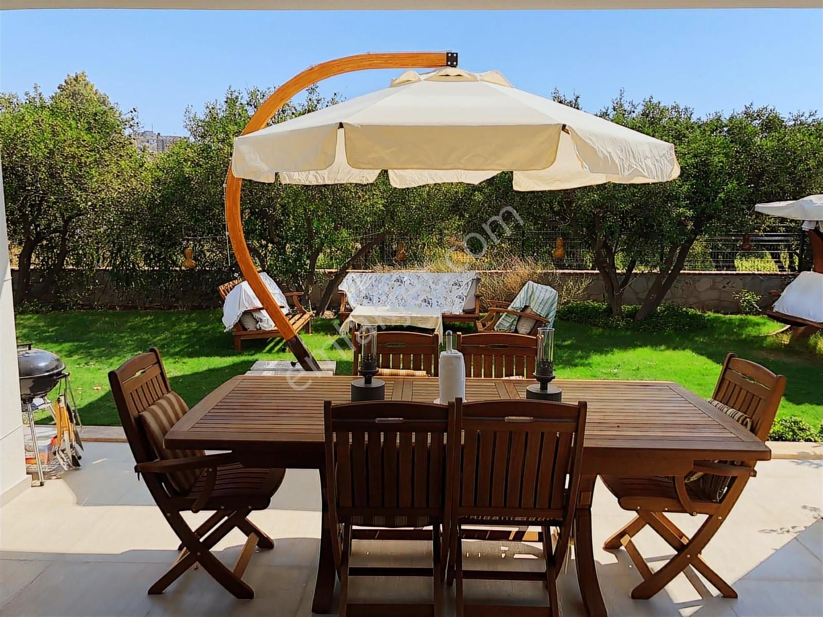 Bodrum Ortakent'de 3+1 Yıllık Kiralık Bahçe Katı Daire