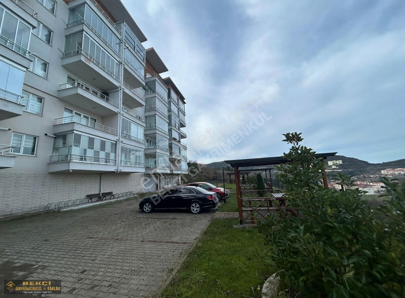 Amasrada Site İçi Eşyalı Satılık 1+1 Daire Bölgenin Uygunu - Görsel 9