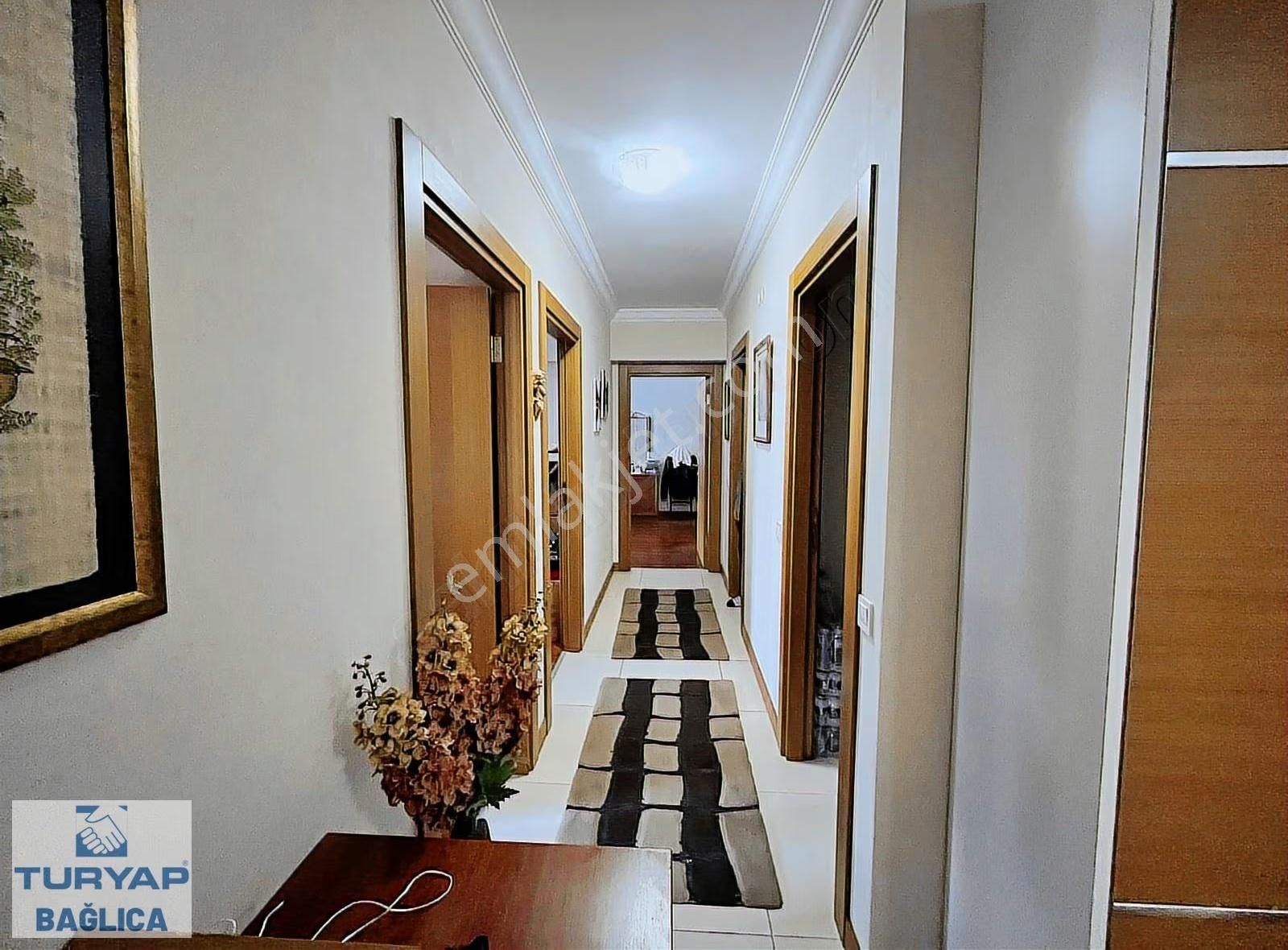 Güvenlikli Geniş Site Alanı İçerisinde Kiralık 4+1 Daire - Görsel 23