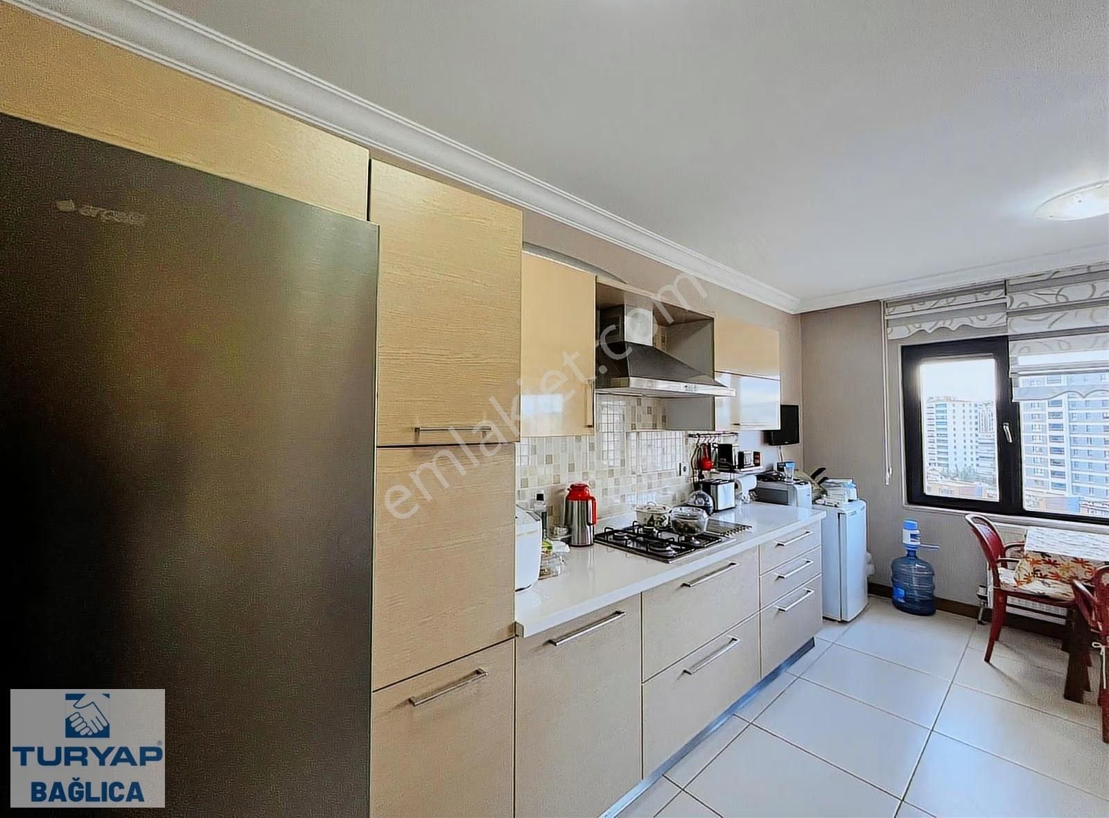 Güvenlikli Geniş Site Alanı İçerisinde Kiralık 4+1 Daire - Görsel 4