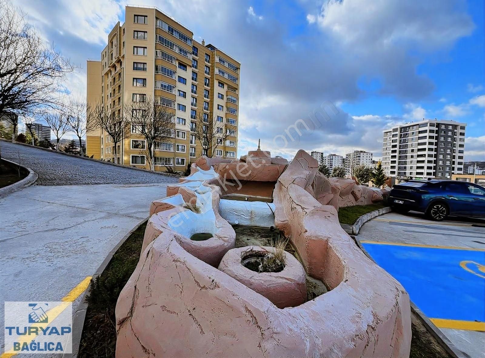 Güvenlikli Geniş Site Alanı İçerisinde Kiralık 4+1 Daire - Görsel 2