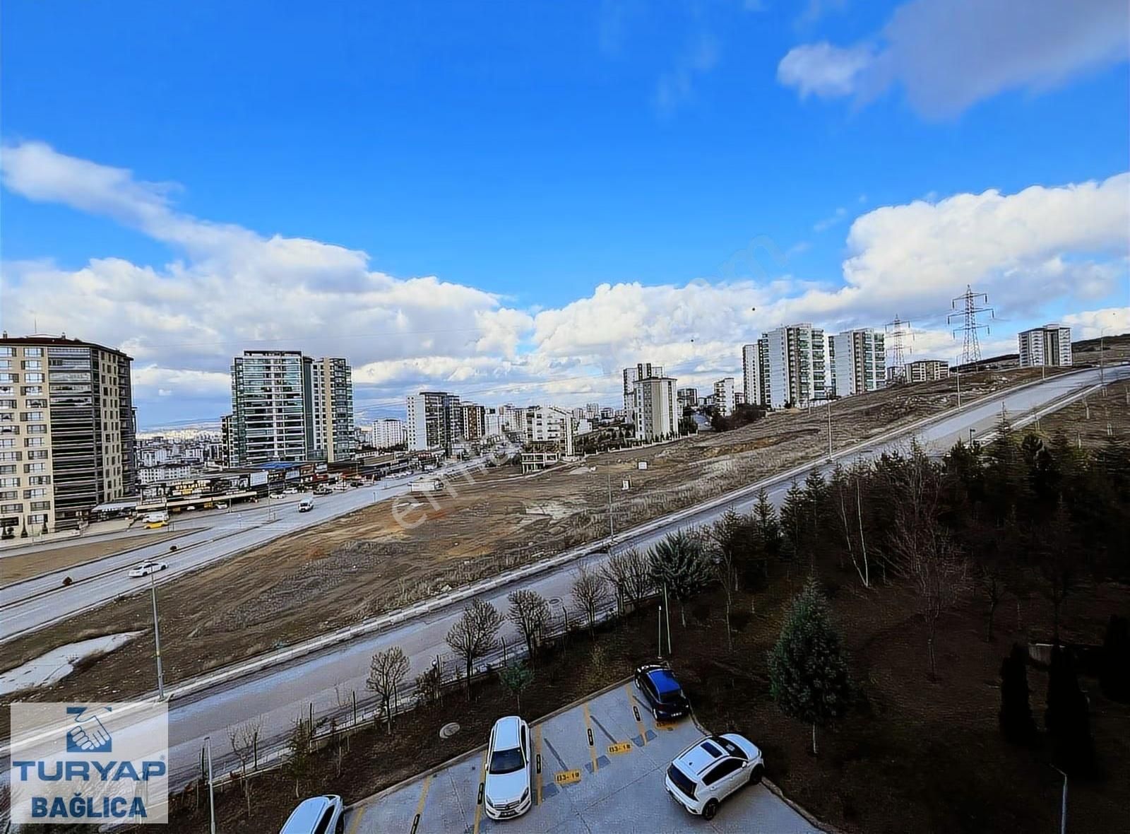 Güvenlikli Geniş Site Alanı İçerisinde Kiralık 4+1 Daire - Görsel 5