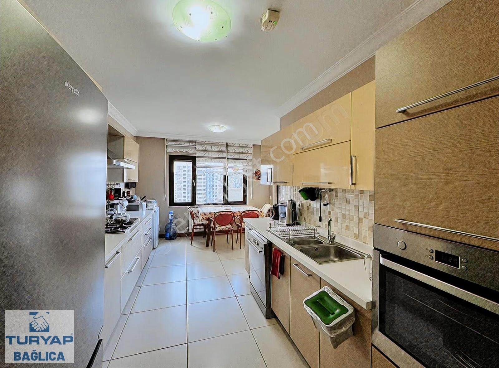 Güvenlikli Geniş Site Alanı İçerisinde Kiralık 4+1 Daire - Görsel 17