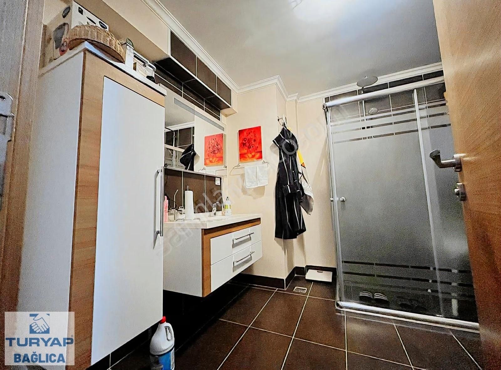 Güvenlikli Geniş Site Alanı İçerisinde Kiralık 4+1 Daire - Görsel 22