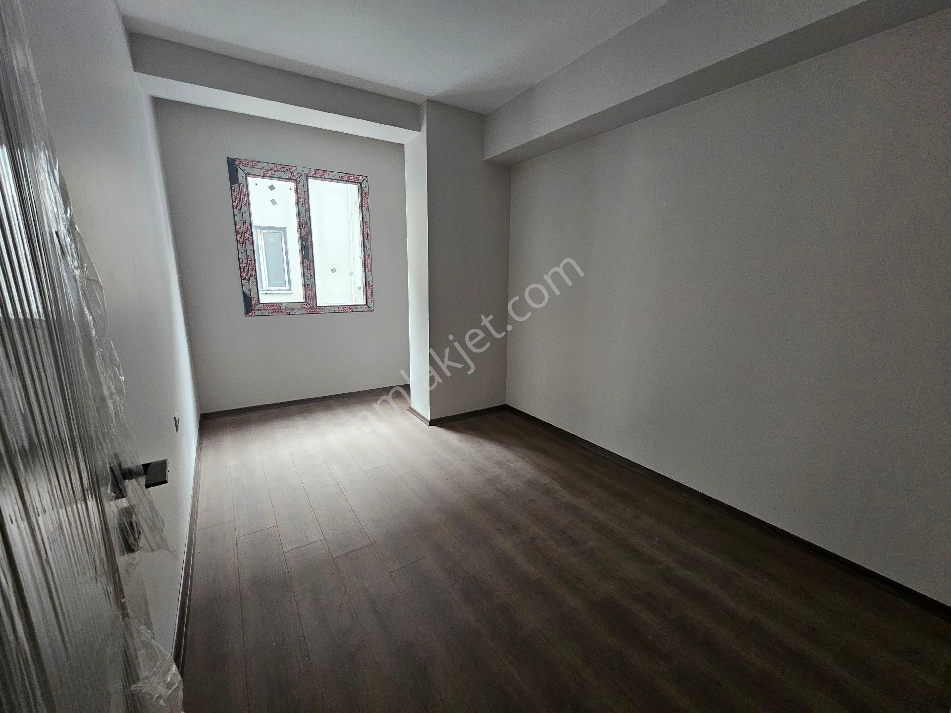 Menemen Devlet Hastanesi Konumunda | Site İçinde | Havuzlu | Otoparklı | 4+1 Lüks Kiralık Daire - Görsel 14