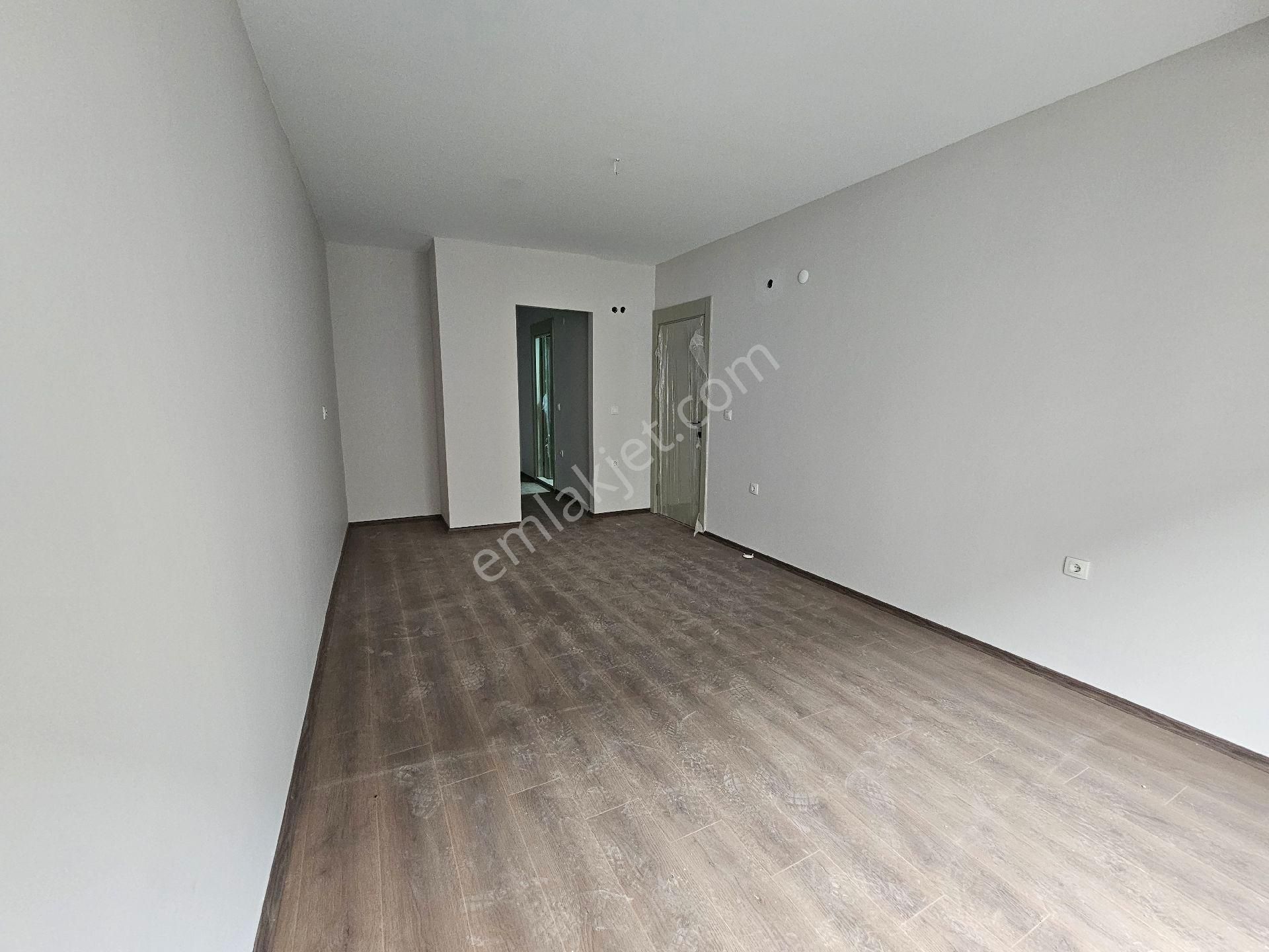 Menemen Devlet Hastanesi Konumunda | Site İçinde | Havuzlu | Otoparklı | 4+1 Lüks Kiralık Daire - Görsel 16