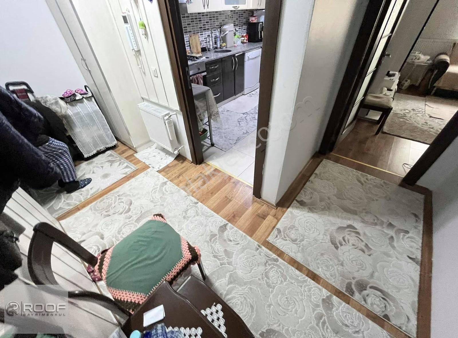 Üniversiteye Yürüme Mesafesi | 1. Kat 100 M² Çift Balkon 2+1 - Görsel 14