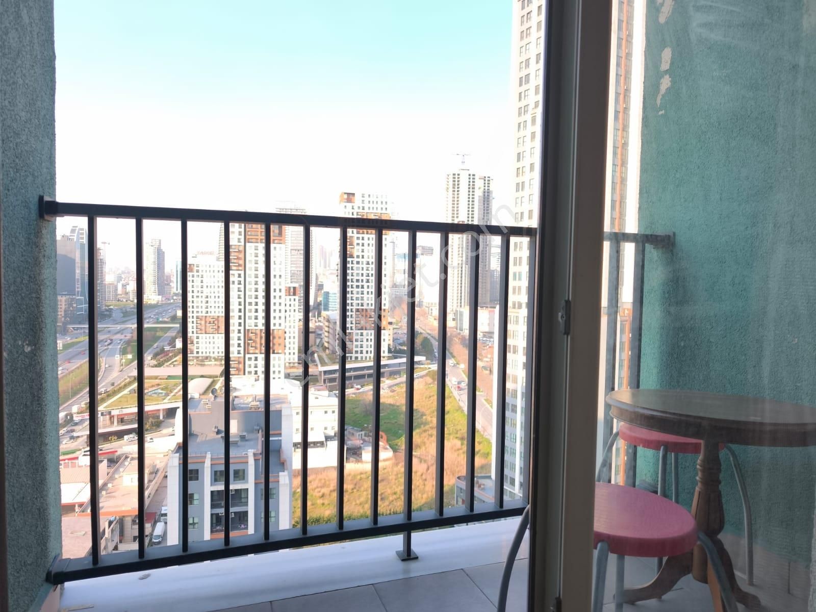 Hep İstanbul'da 23. Kat 2+1 125m2 Ebeveyin Banyolu Komple Eşyalı - Görsel 16