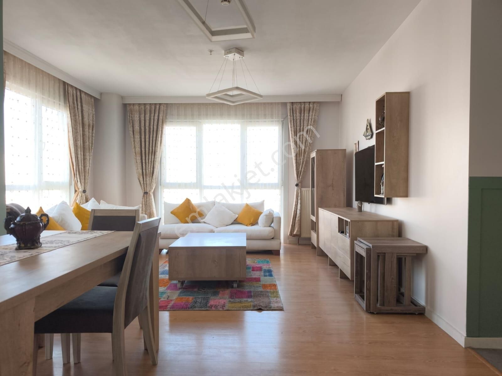 Hep İstanbul'da 23. Kat 2+1 125m2 Ebeveyin Banyolu Komple Eşyalı - Görsel 14