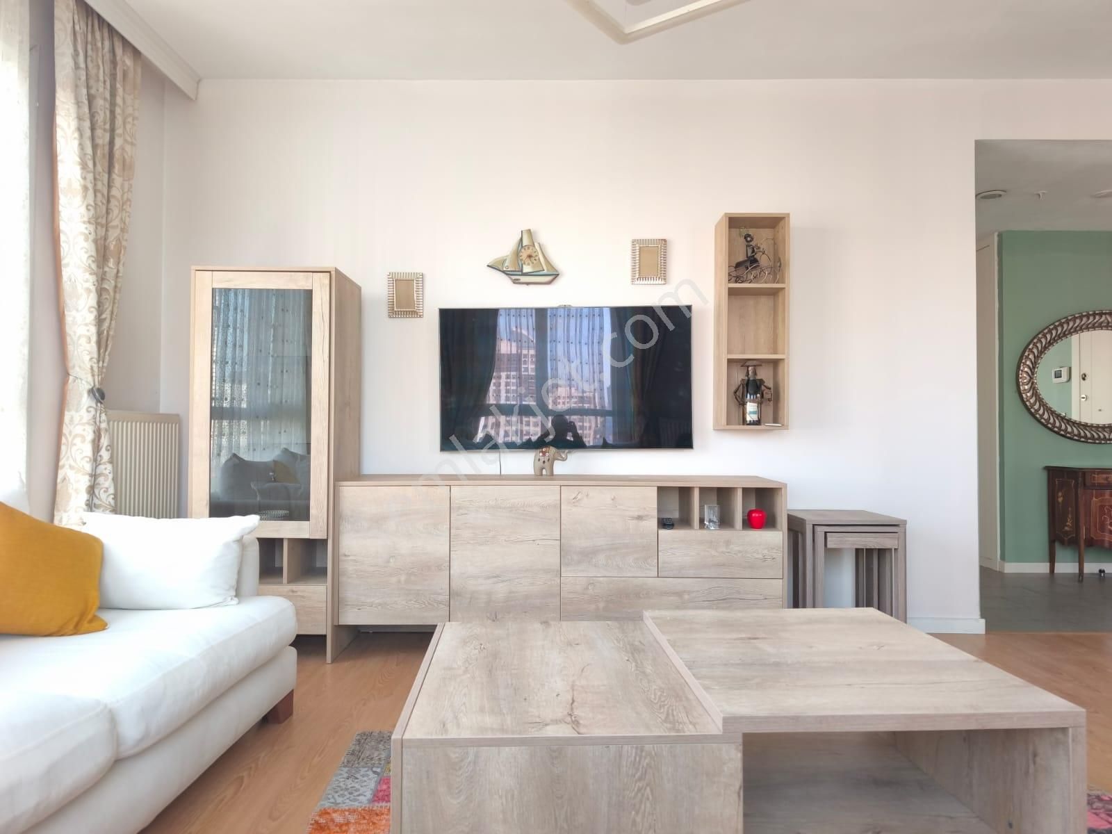 Hep İstanbul'da 23. Kat 2+1 125m2 Ebeveyin Banyolu Komple Eşyalı - Görsel 13