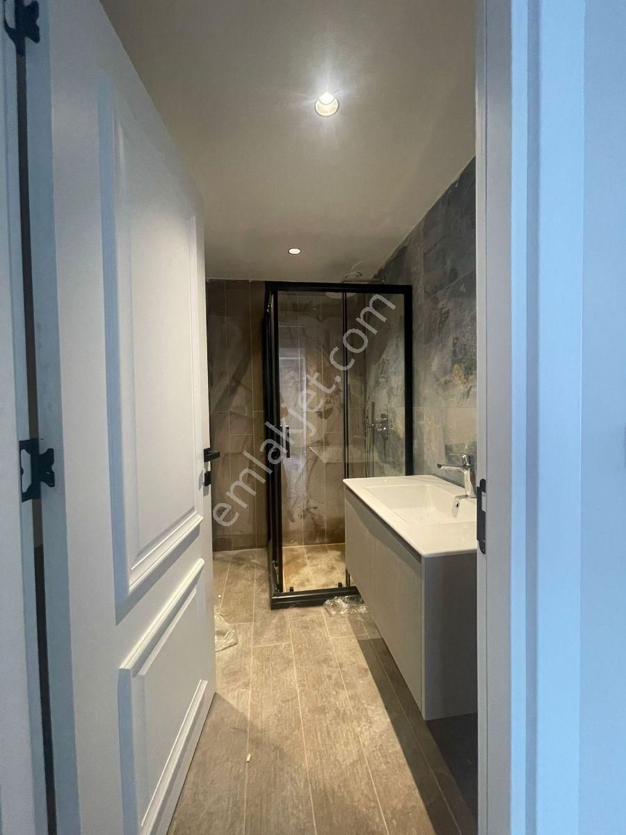 Gültepe Mahallesin'de 4+0 Lüks Geniş Daire - Görsel 3