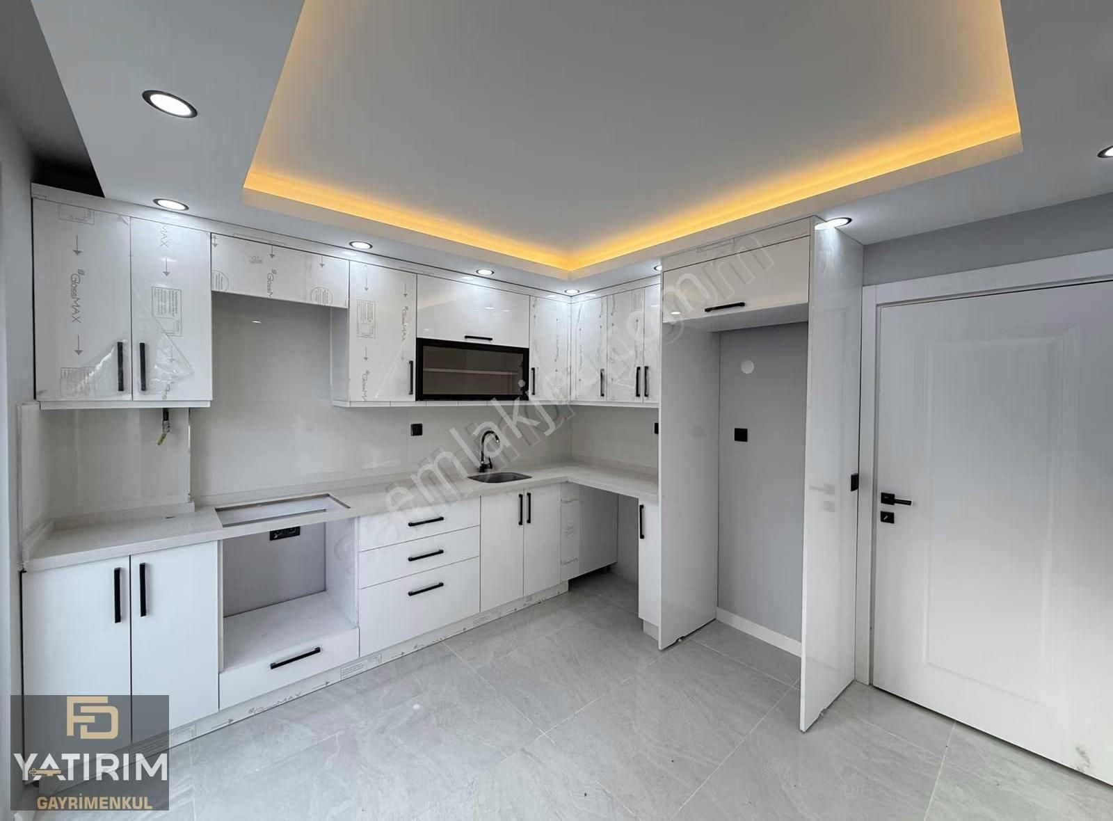 Bayrqmoğlu Sahil Yakını Asansörlü 2+1 90m2 Lüks Ara Kat Daire - Görsel 2