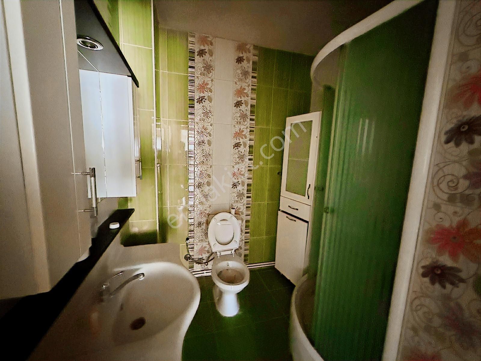 Çiğli'de Merkezi Konumda Kiralık 2+1 Daire - Görsel 2