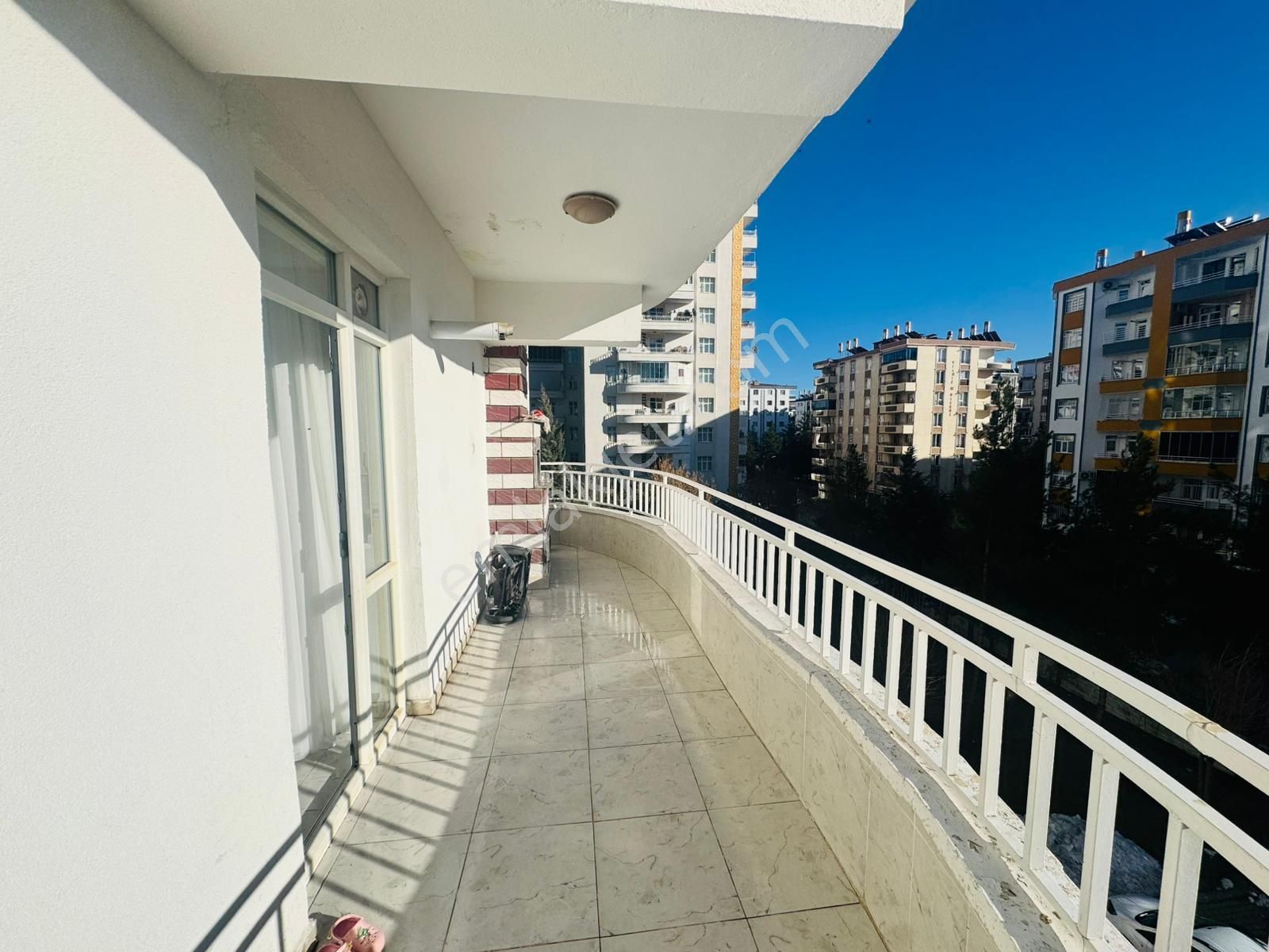 Kent Meydanı Aşağısında Musa Anterde 3+1 İçi Yapılı Daire - Görsel 13