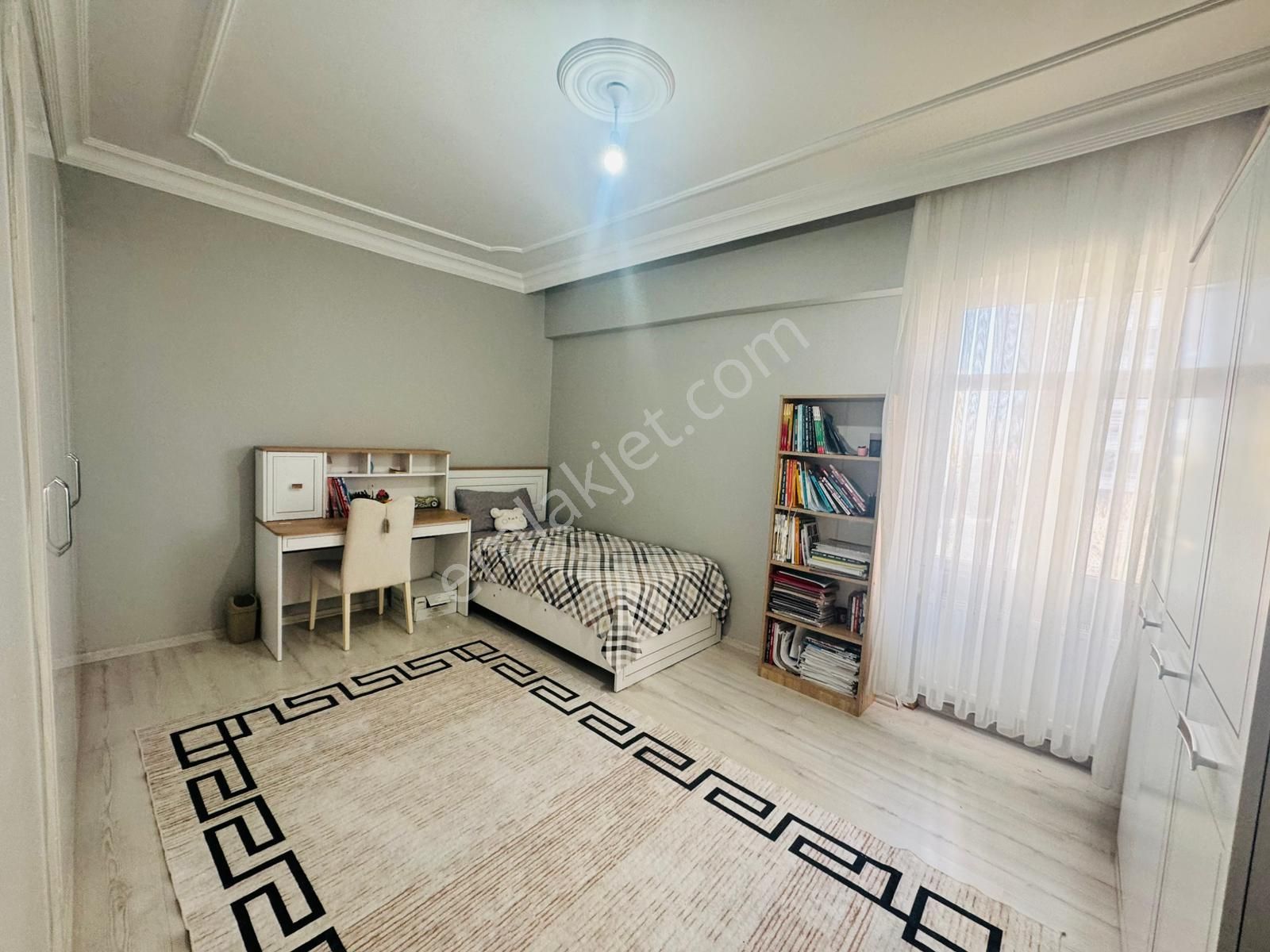 Kent Meydanı Aşağısında Musa Anterde 3+1 İçi Yapılı Daire - Görsel 9