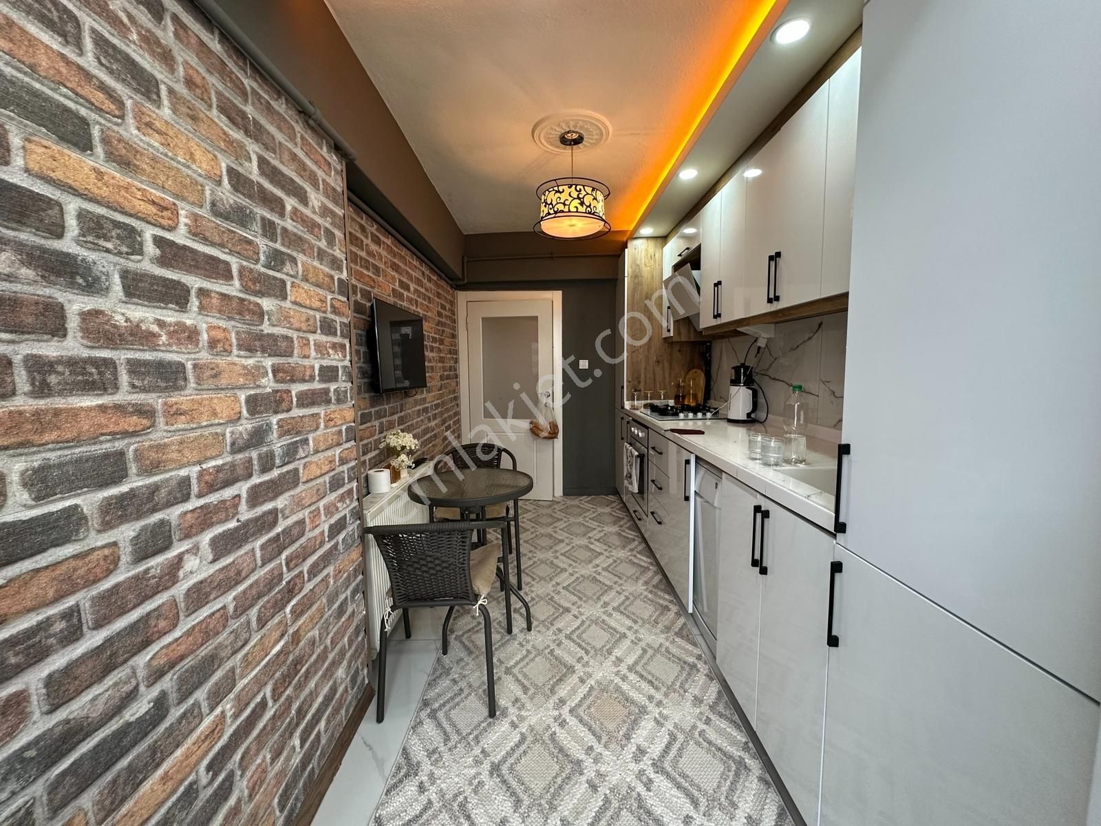 Etimesgut Süvari'de Arakat Ön Cephe Lüks Yapılı 110m2 3+1 Daire - Görsel 12