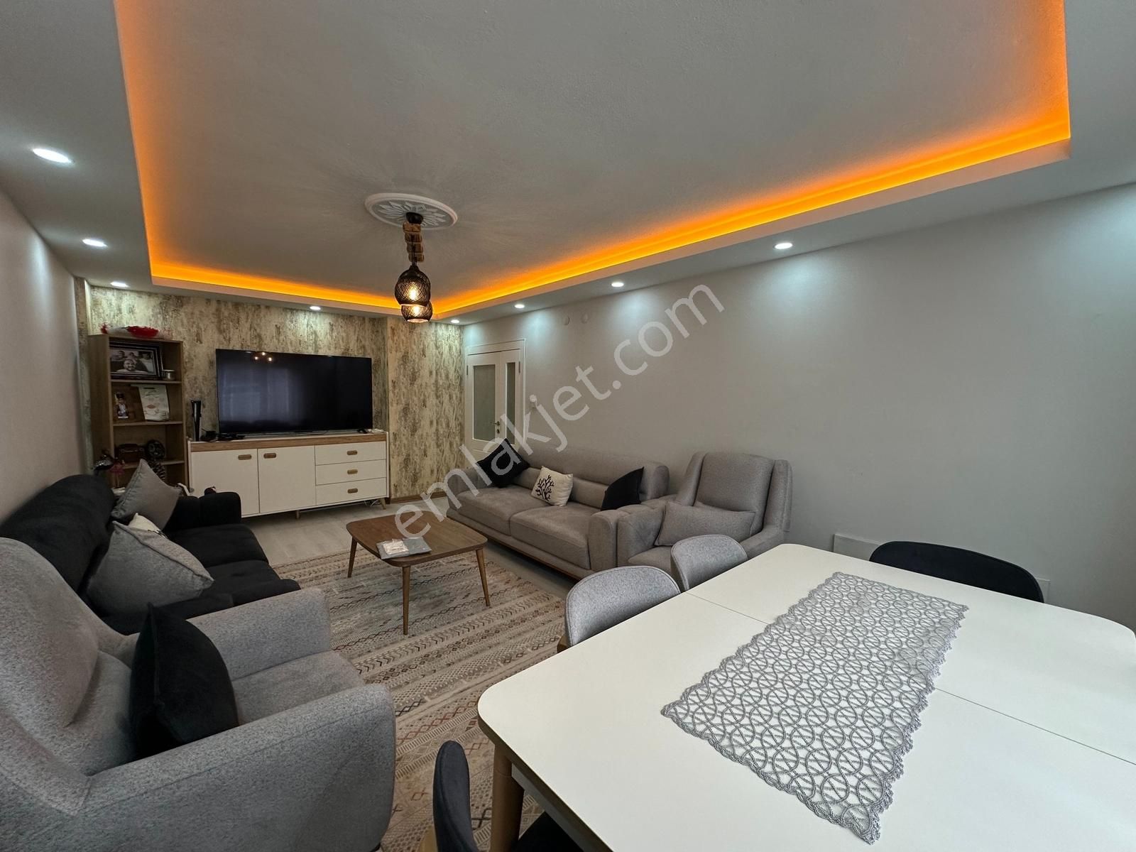 Etimesgut Süvari'de Arakat Ön Cephe Lüks Yapılı 110m2 3+1 Daire - Görsel 9