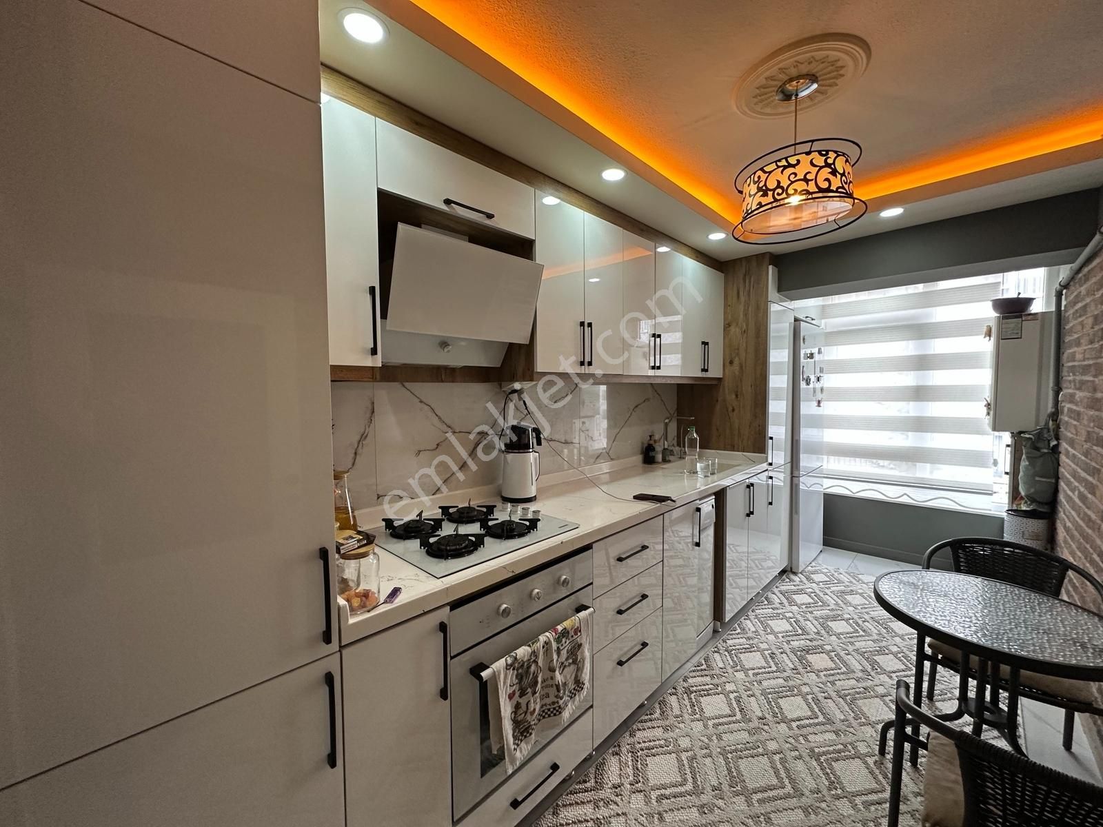 Etimesgut Süvari'de Arakat Ön Cephe Lüks Yapılı 110m2 3+1 Daire - Görsel 16