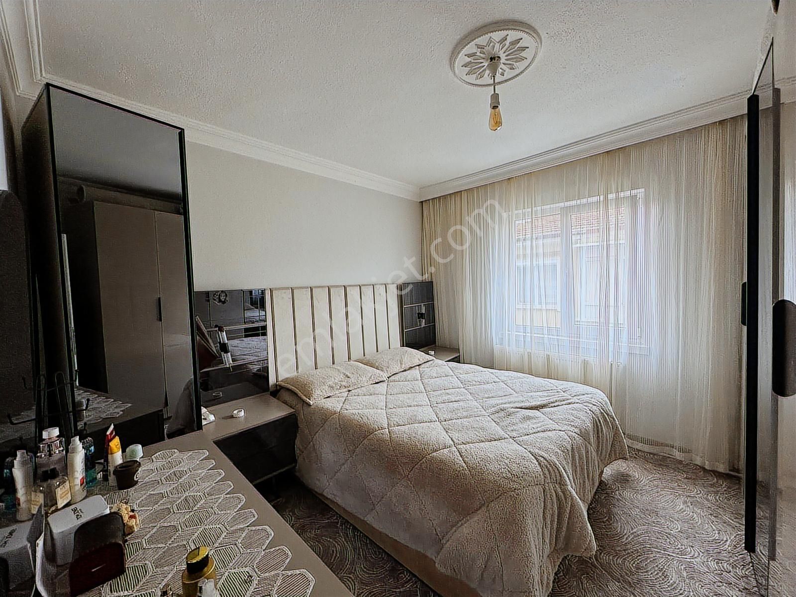 Etimesgut Süvari'de Arakat Ön Cephe Lüks Yapılı 110m2 3+1 Daire - Görsel 5