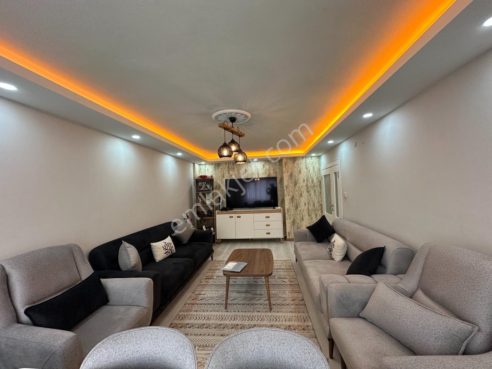 Etimesgut Süvari'de Arakat Ön Cephe Lüks Yapılı 110m2 3+1 Daire - Görsel 8