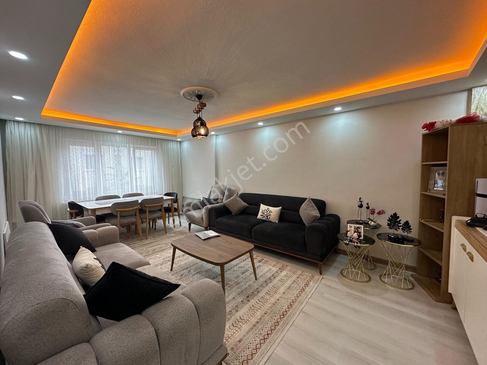 Etimesgut Süvari'de Arakat Ön Cephe Lüks Yapılı 110m2 3+1 Daire - Görsel 17