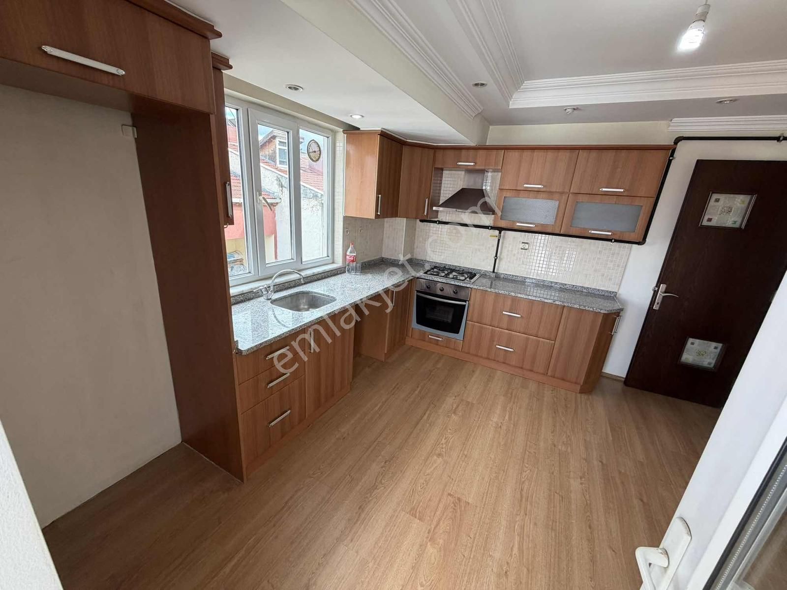 Zeytinköy Yüksektepe Market Yakını Ara Kat 3+1 180 M2 Kiralık ! - Görsel 16