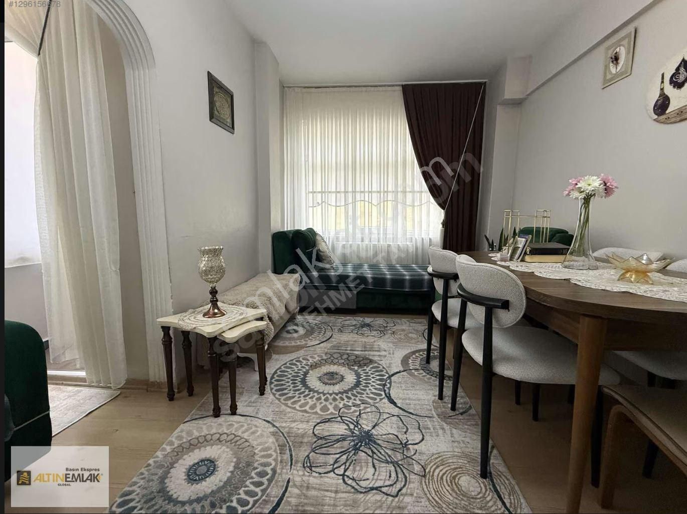 Bağcılar Güneşli Kirazlı Yürüyüş Yolu'nda Satılık 3+1 Daire