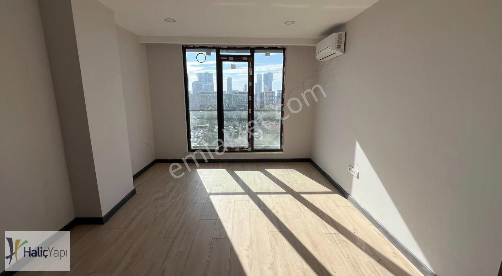 Via E-5 Residance Yüksek Kat Kiralık 1+1 Daire - Görsel 6