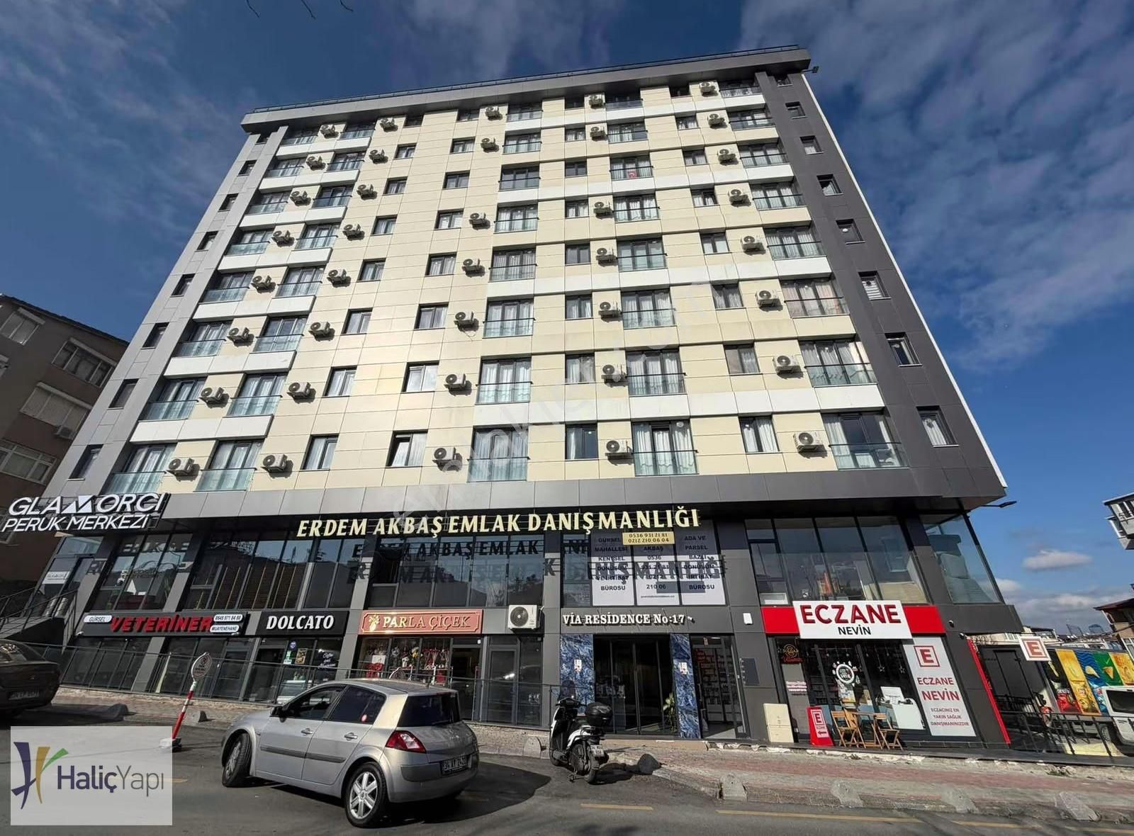 Via E-5 Residance Yüksek Kat Kiralık 1+1 Daire