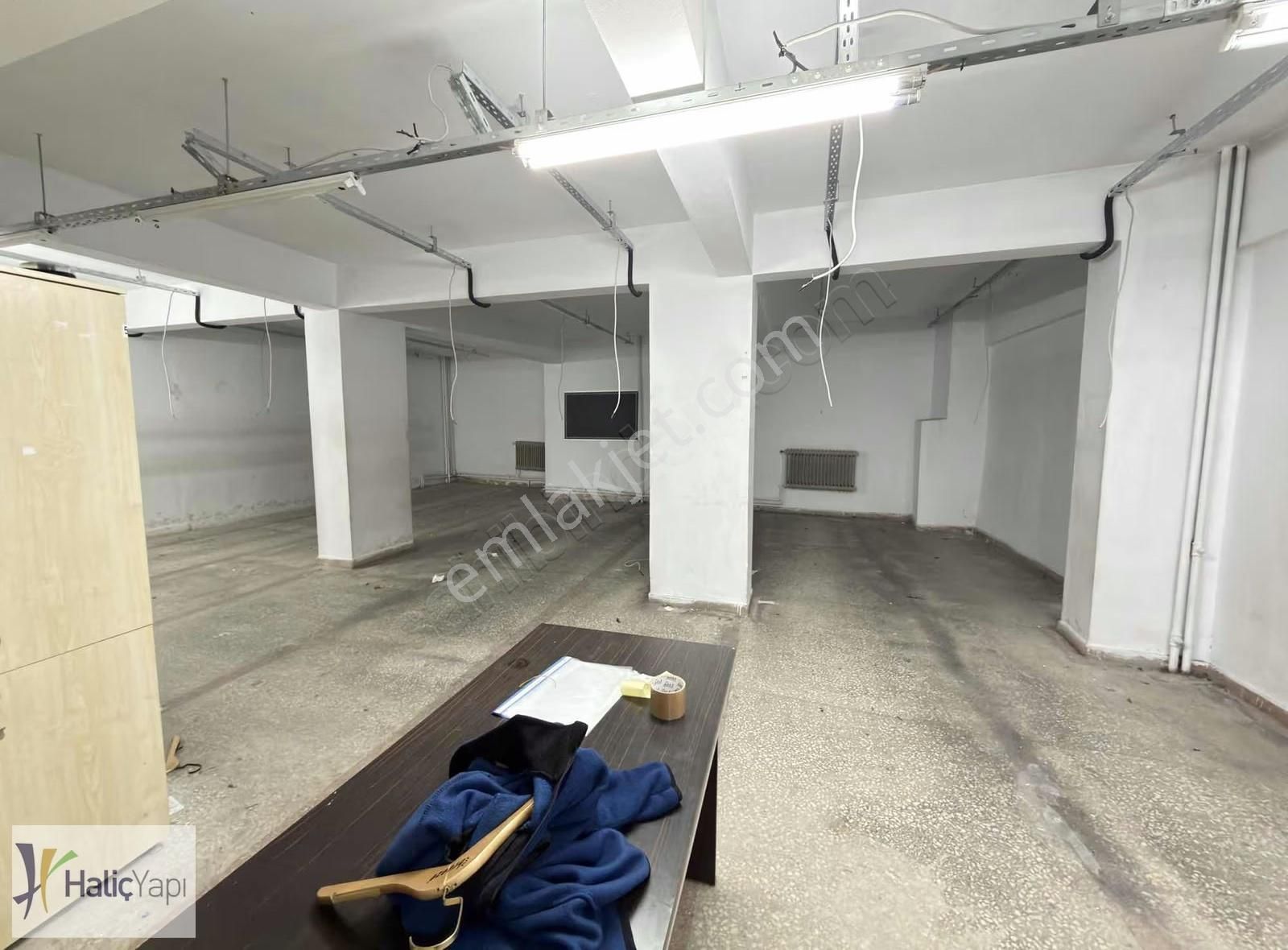 Nişantaşında Araç Girişli 420m2 Kiralık Depo - Görsel 10