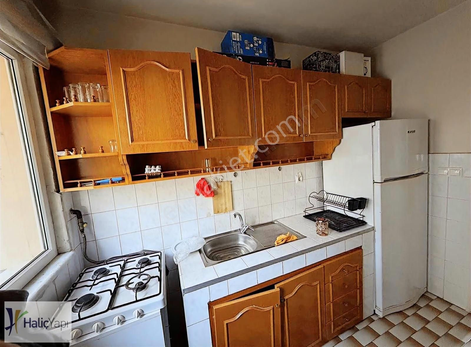 Gürselde Kısmi Eşyalı 2+1 Kiralık Daire - Görsel 15