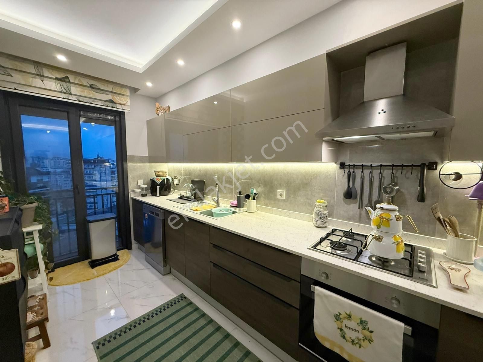 Suadiye De Genç Bina Da Balkonlu Ebeveyn Banyolu Net 110m2 3+1 - Görsel 12