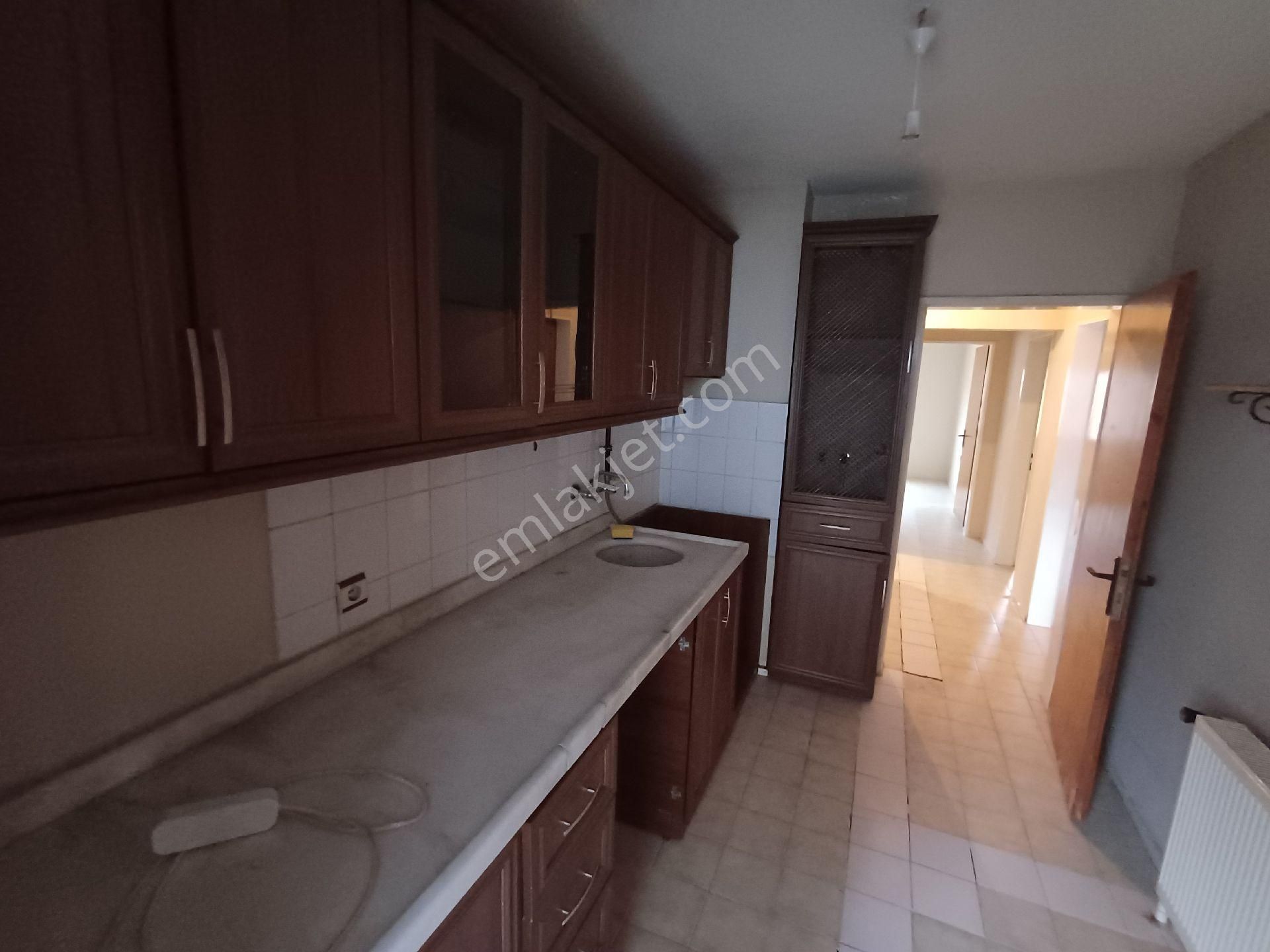 Kiralık 2+1 Seyrantepe Toplu Konutları D