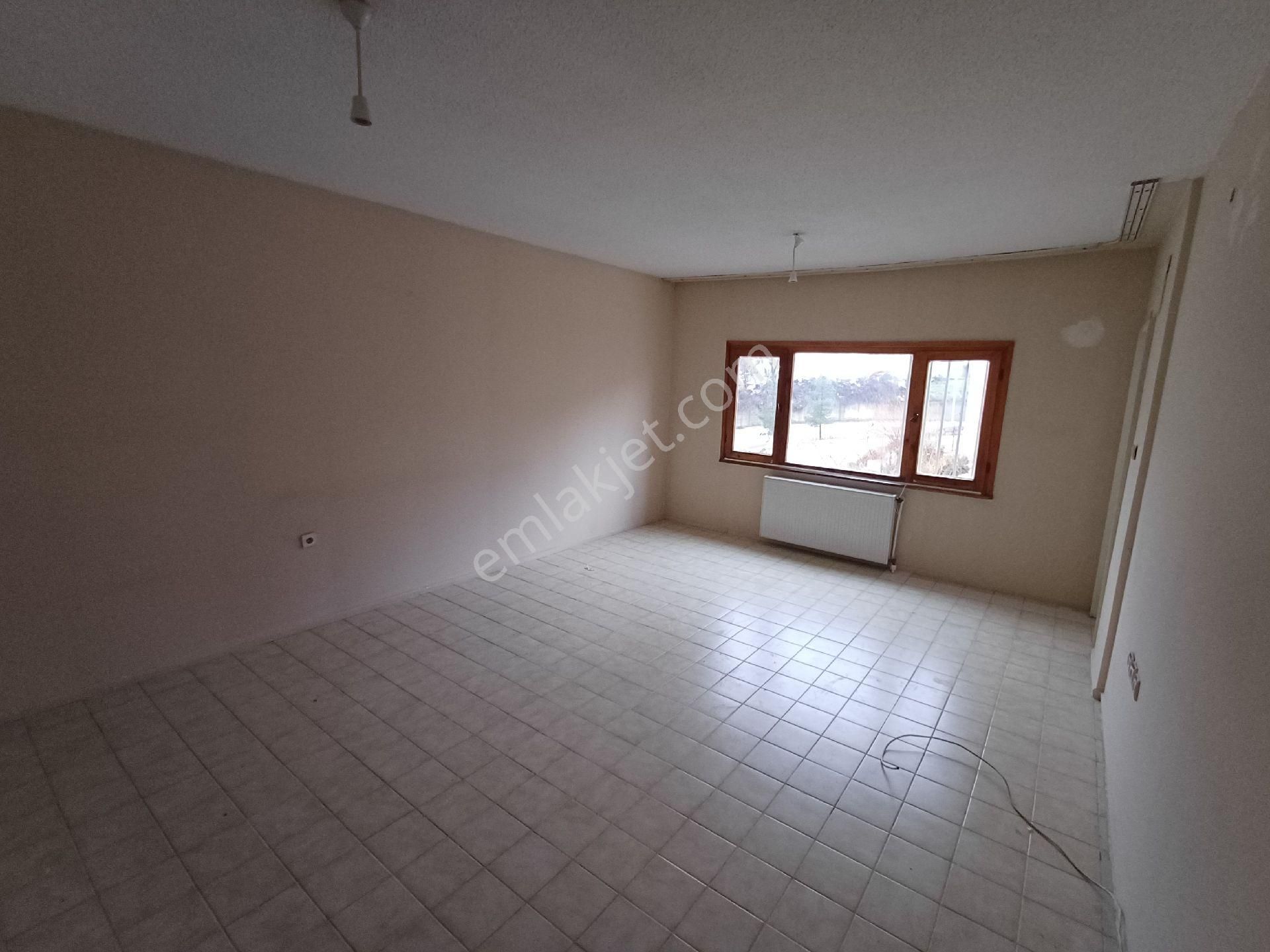 Kiralık 2+1 Seyrantepe Toplu Konutları D - Görsel 2