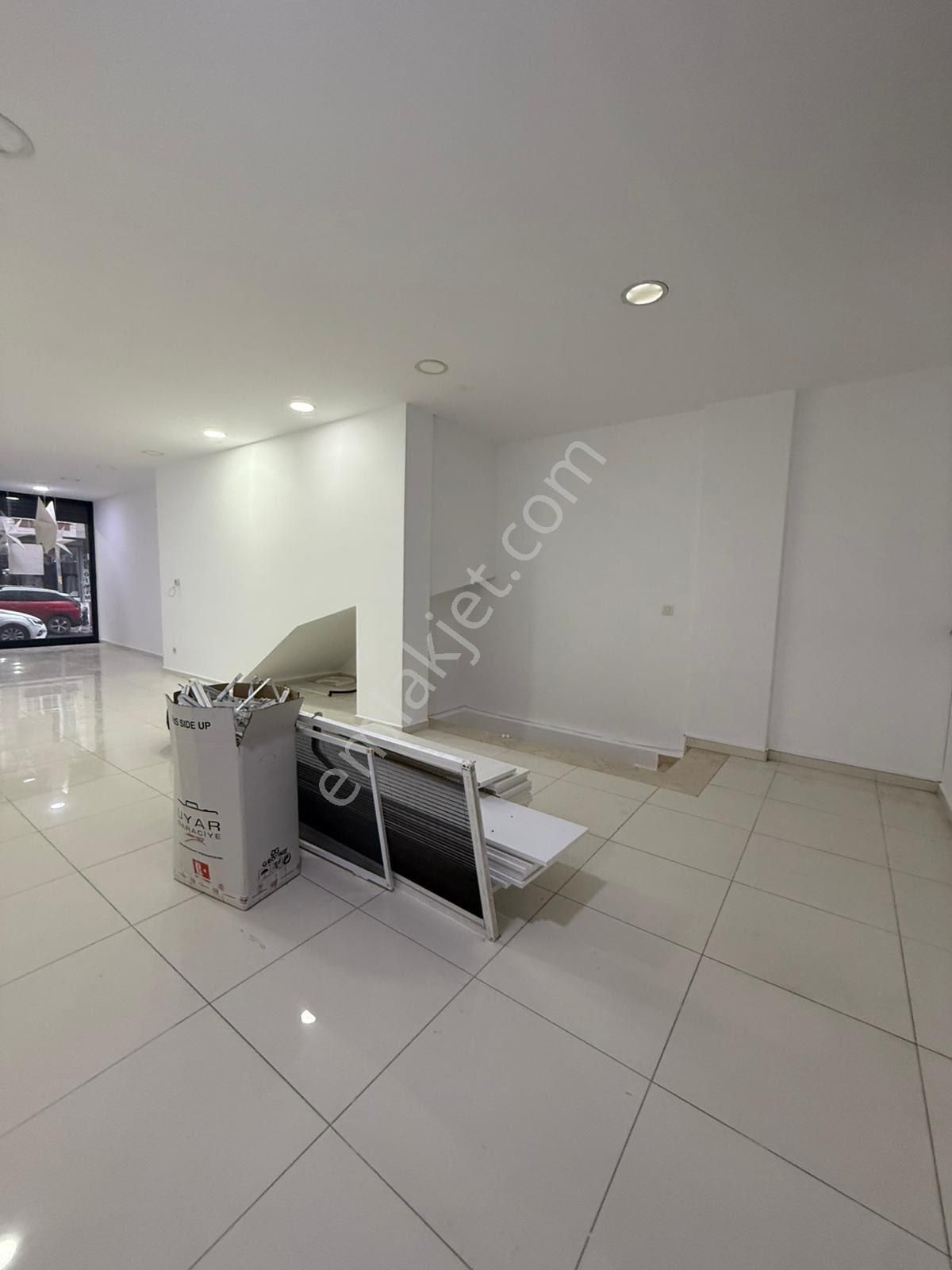 Mımar Sınan Caddesı'nde 220 M2 Kıralık Depolu Dükkan - Görsel 9