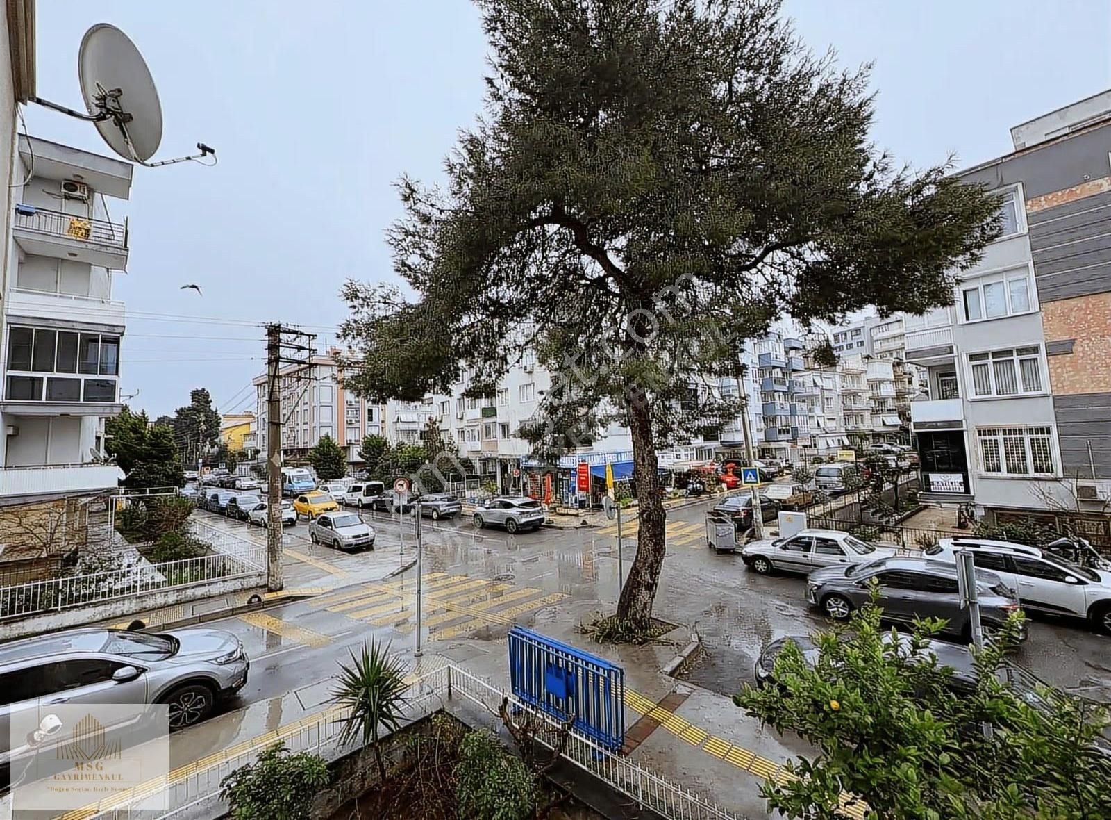 Msg'den Göztepe Stadyum Yanında 3+1 Ara Kat, Otoparklı Daire - Görsel 3