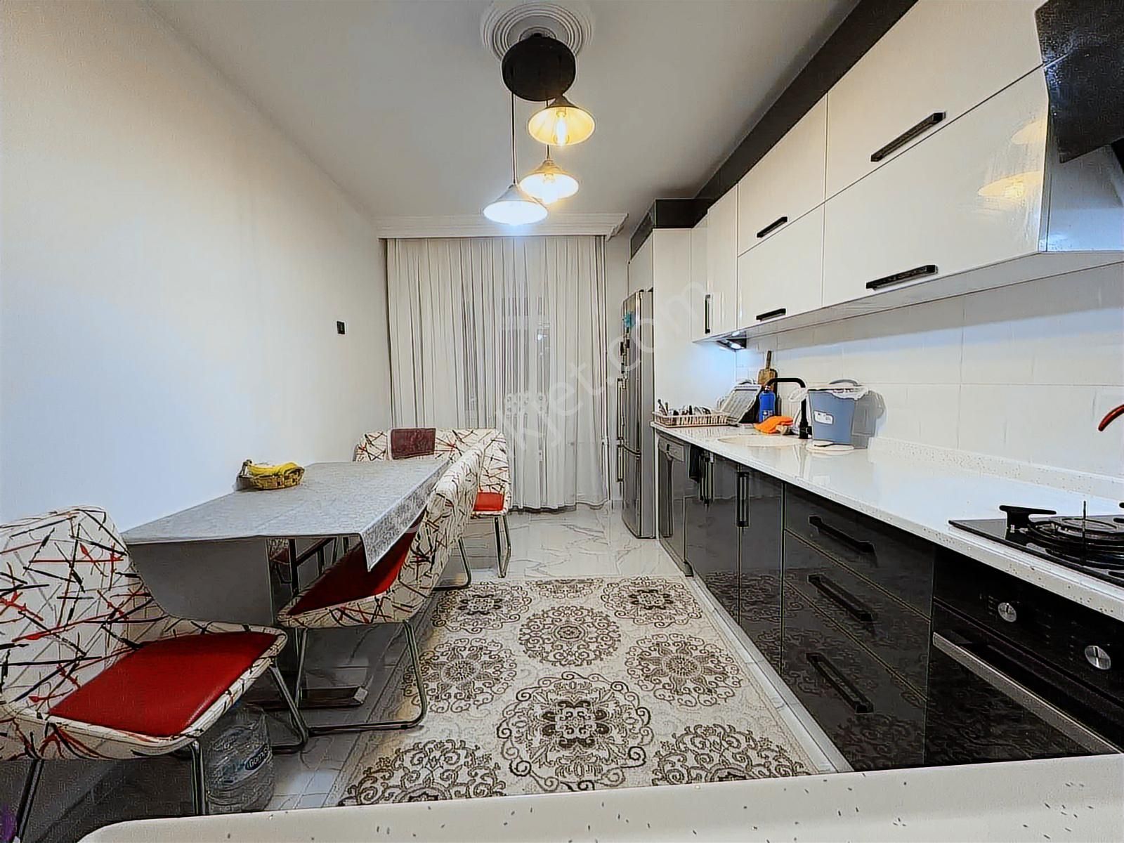 Göztepe Cadde Üzeri Satılık 3+1 Site İçerisinde Yapılı Daire - Görsel 16