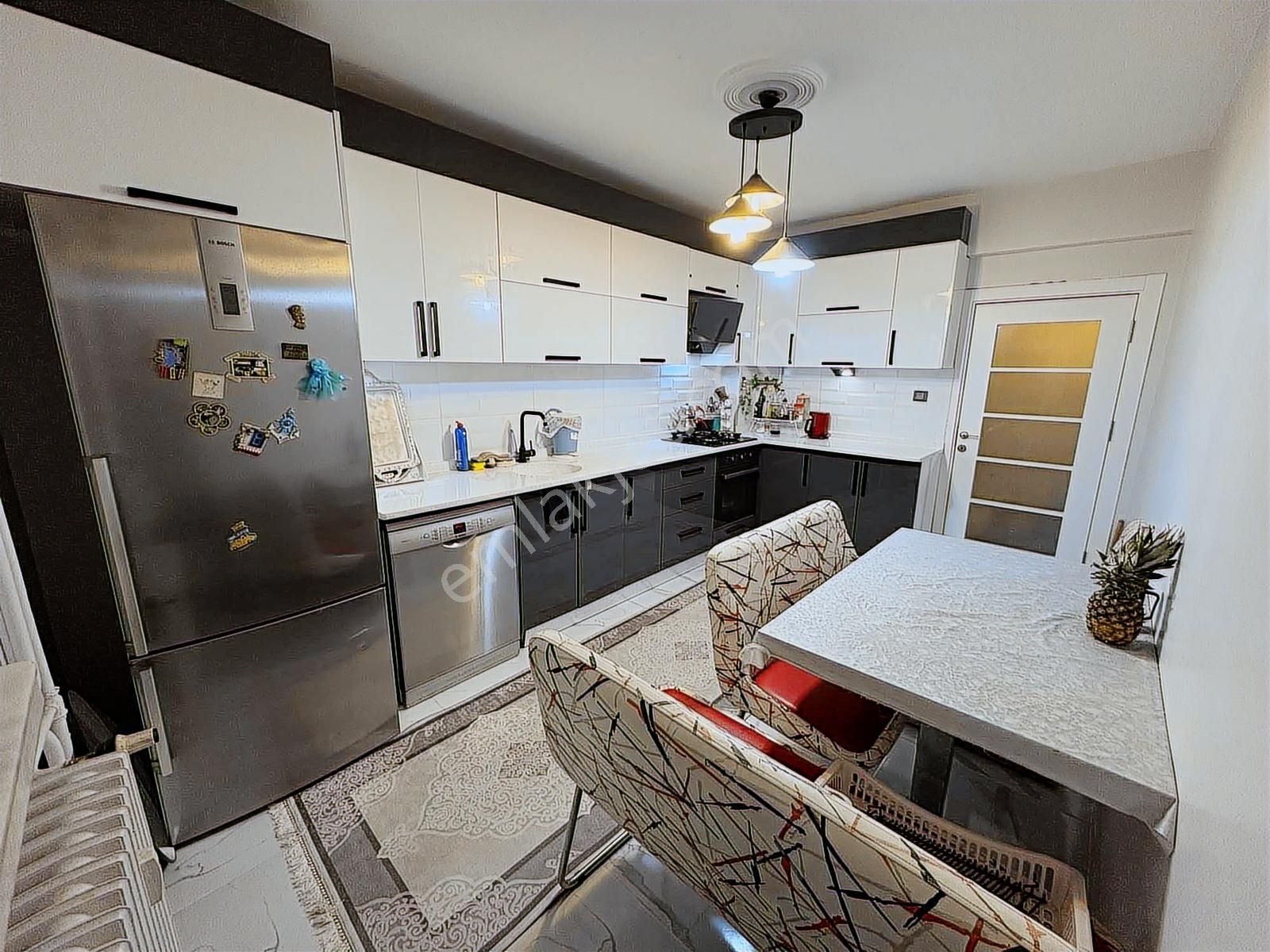 Göztepe Cadde Üzeri Satılık 3+1 Site İçerisinde Yapılı Daire - Görsel 11